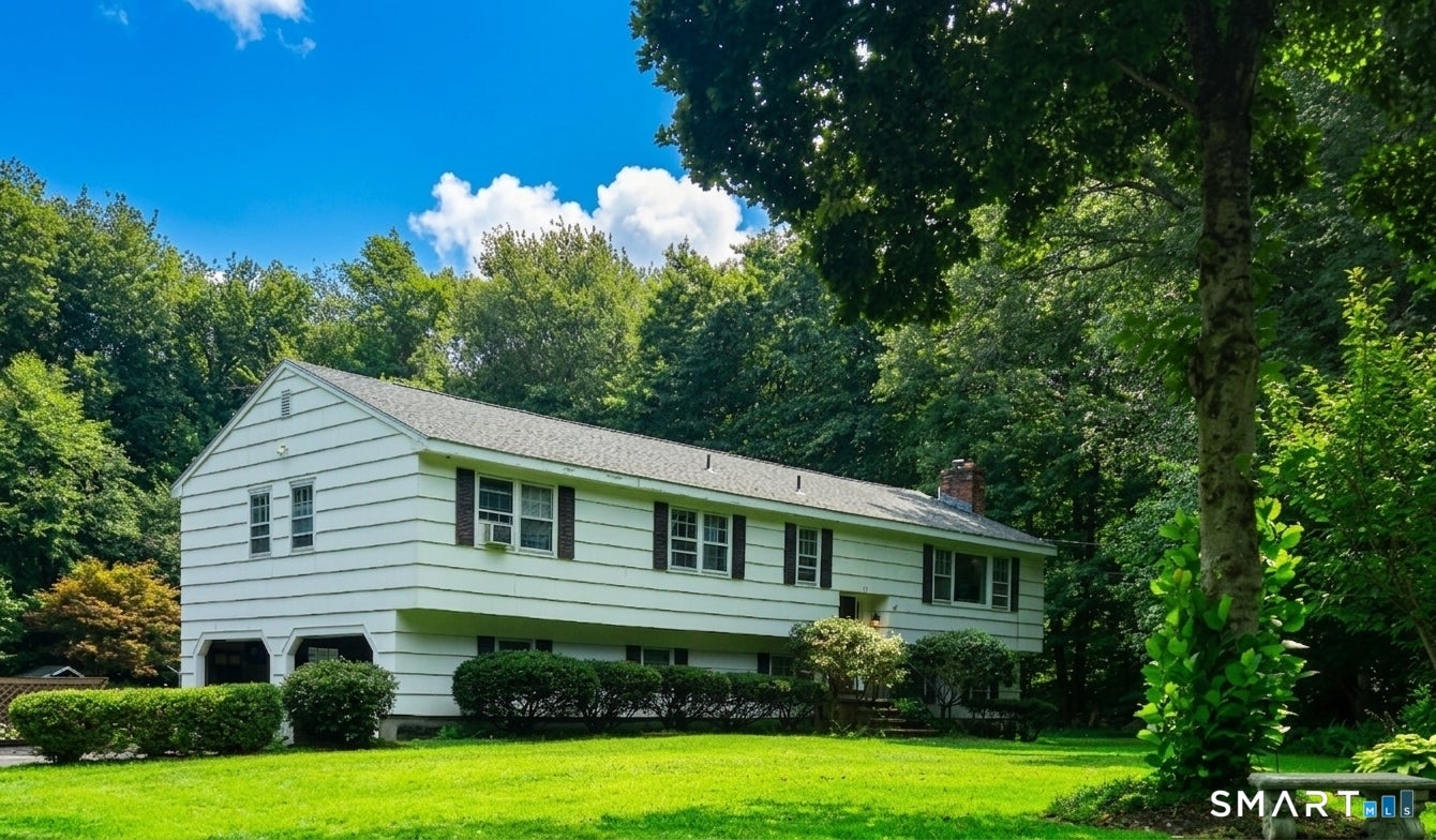 77 Pleasant Drive — photo