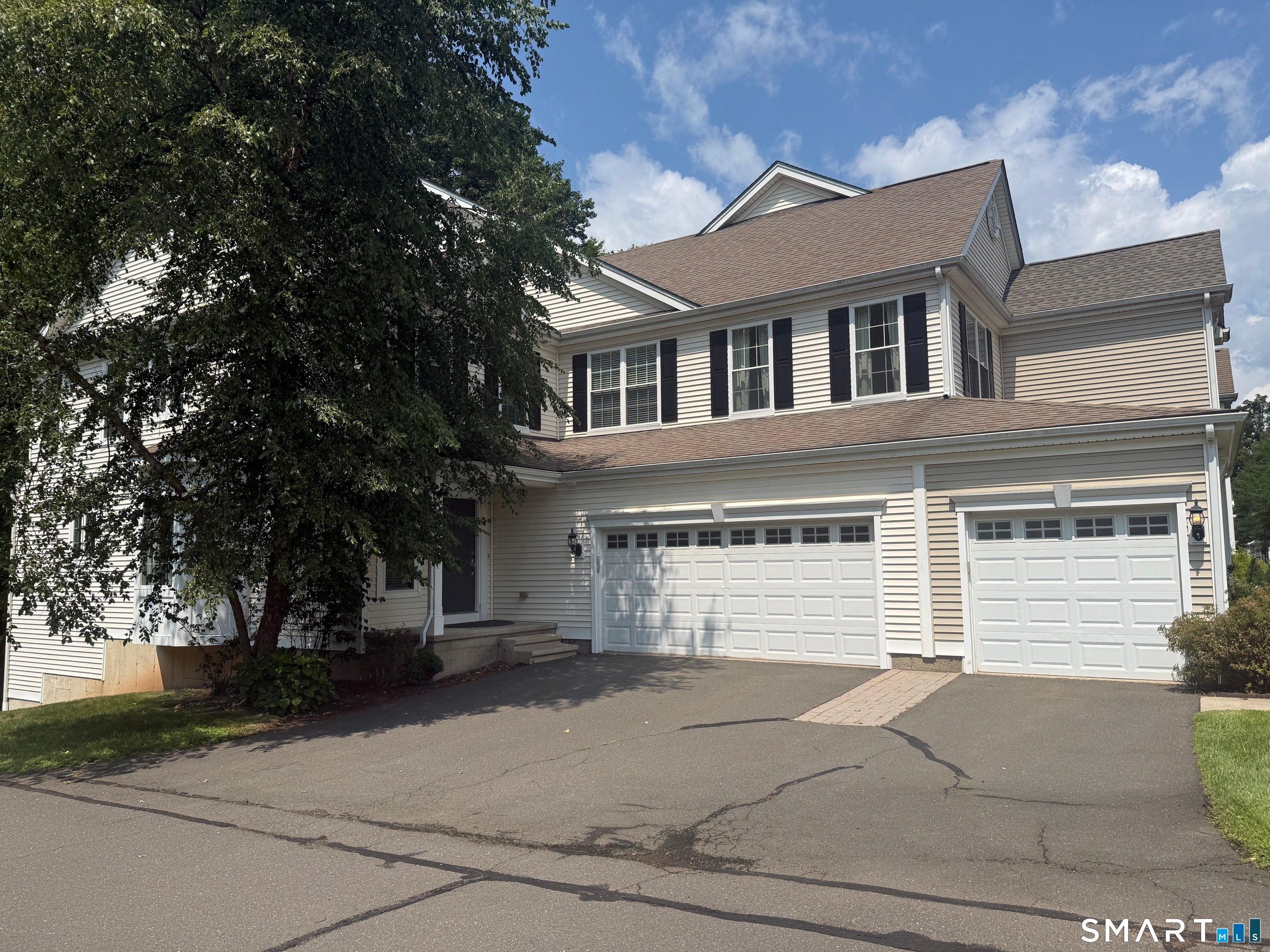 293 Sterling Drive 293 — photo