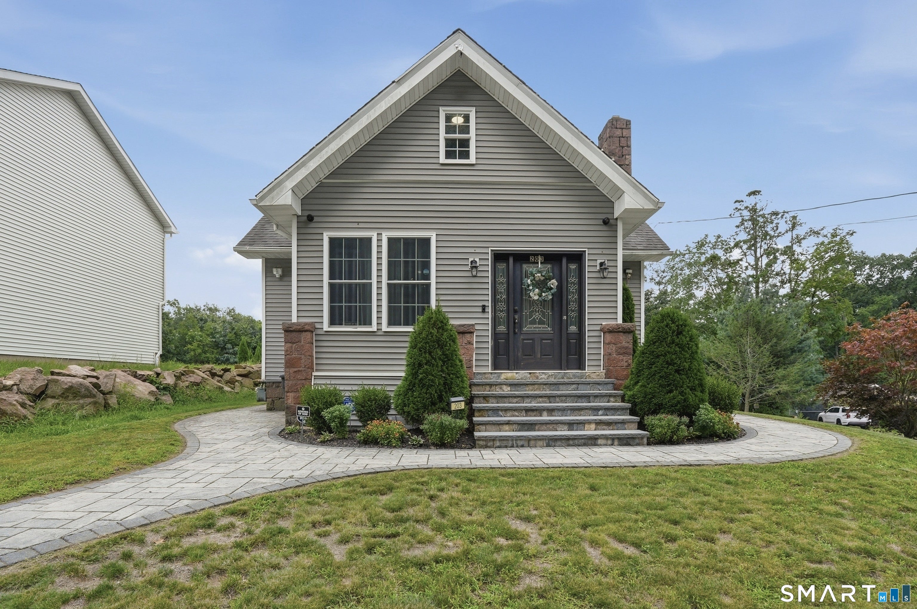 203 Russell Street — photo