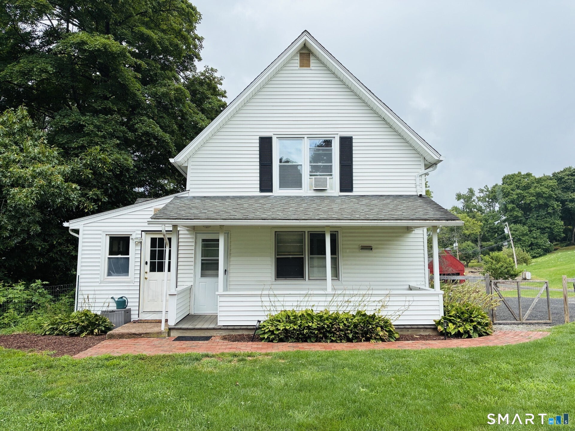 136 Chestnut Hill Road — photo