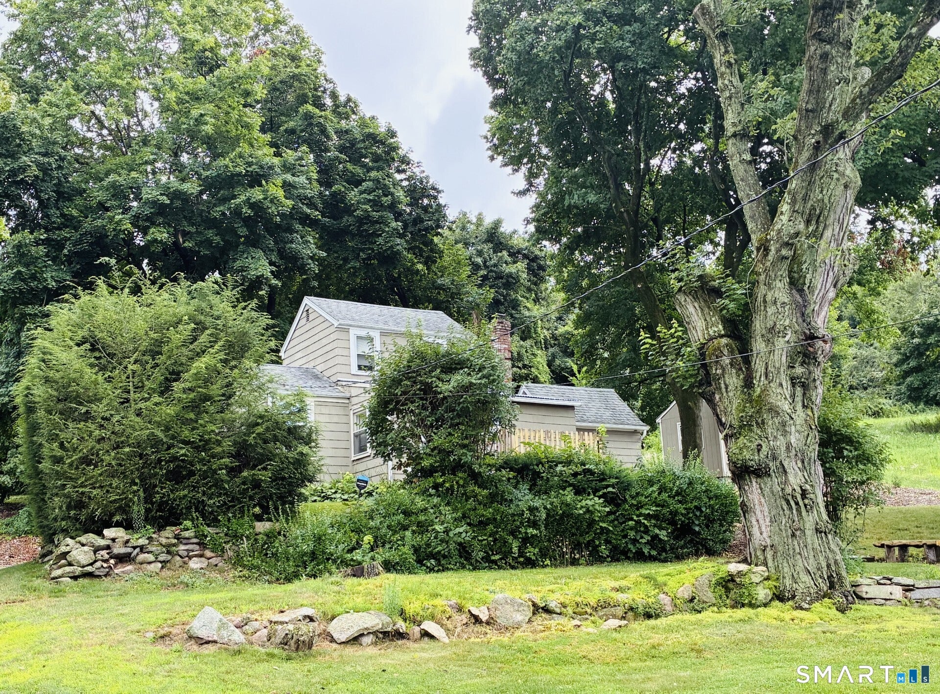 136 Chestnut Hill Road — photo