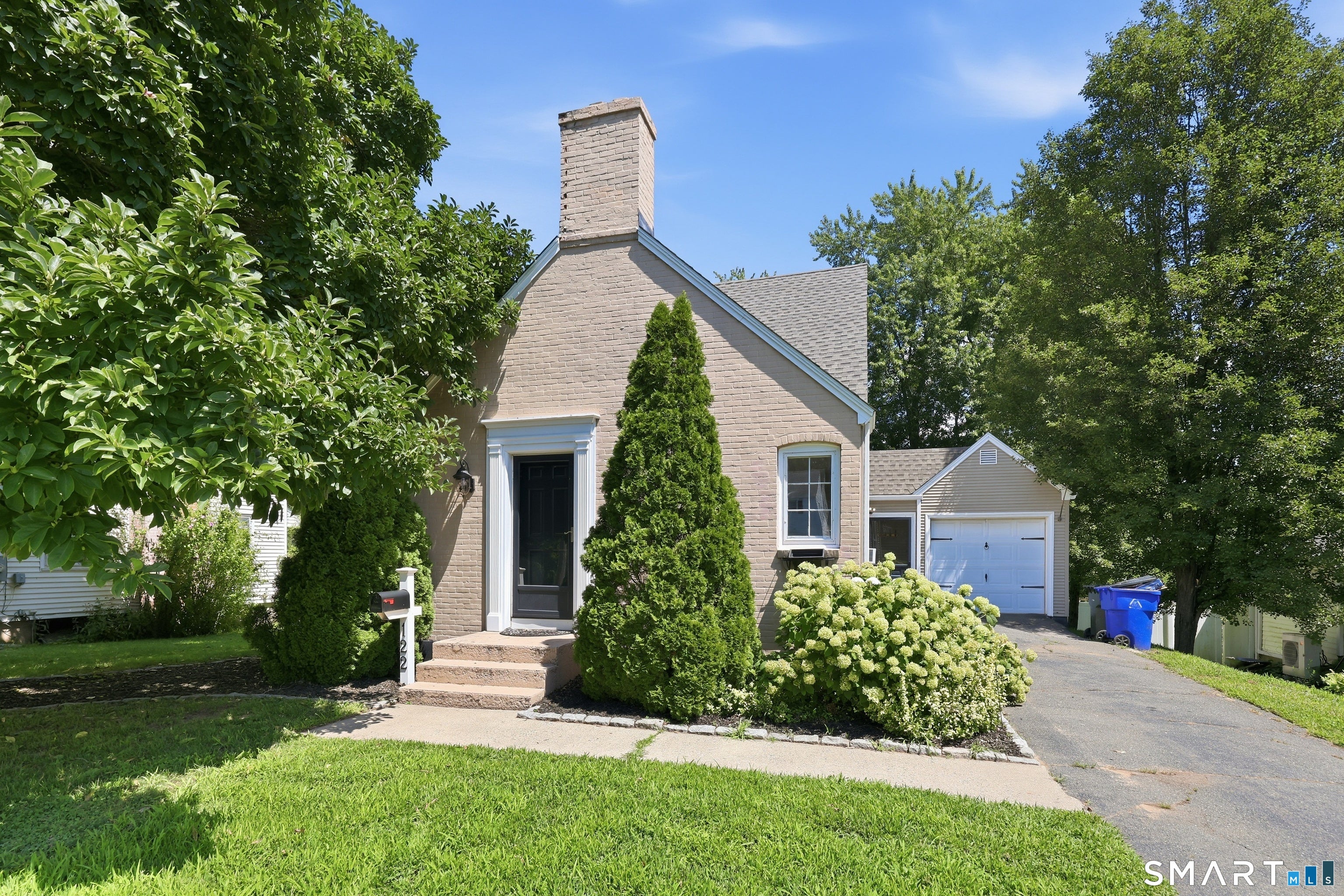 122 Overbrook Road — photo