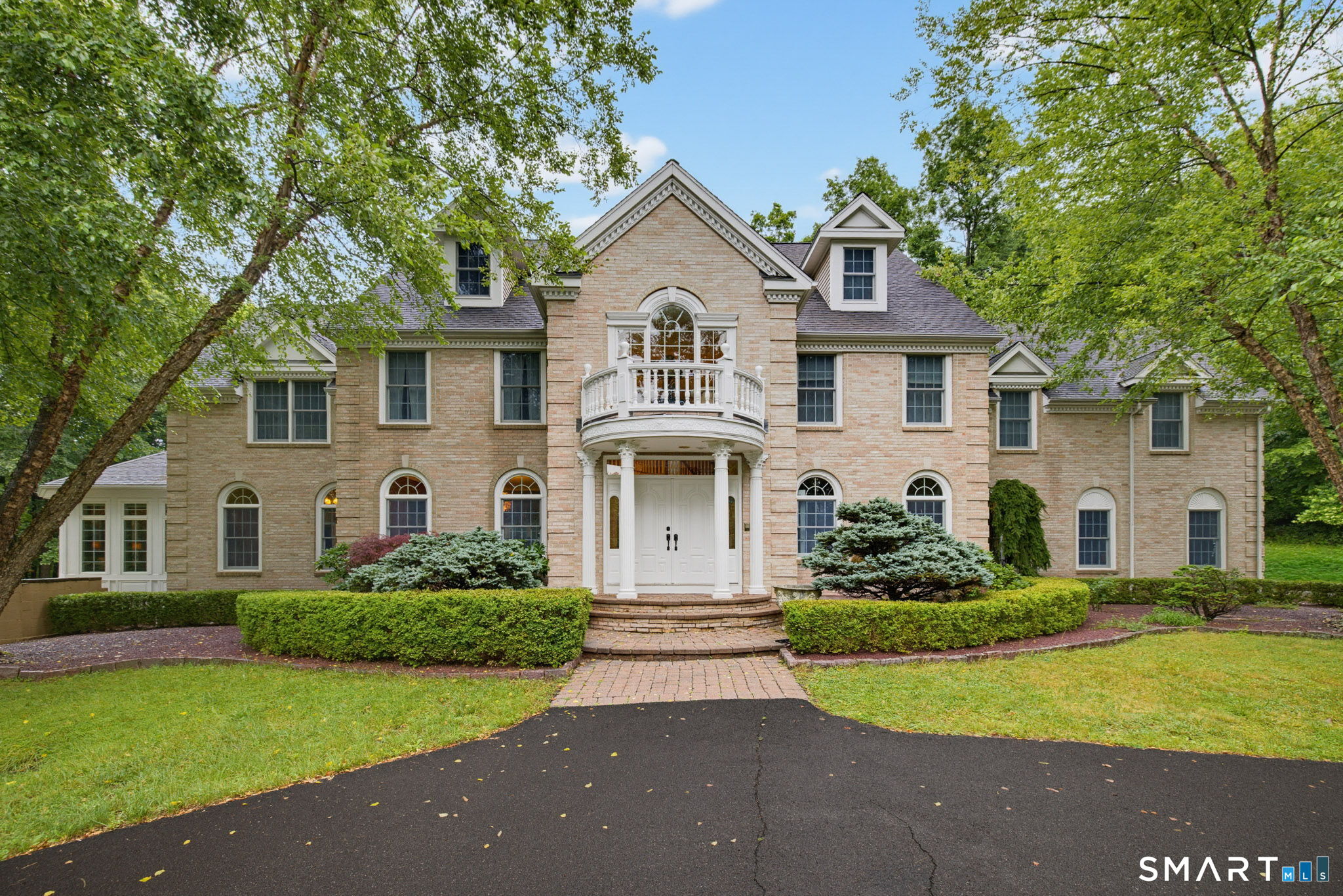 152 Williamsburg Drive — photo