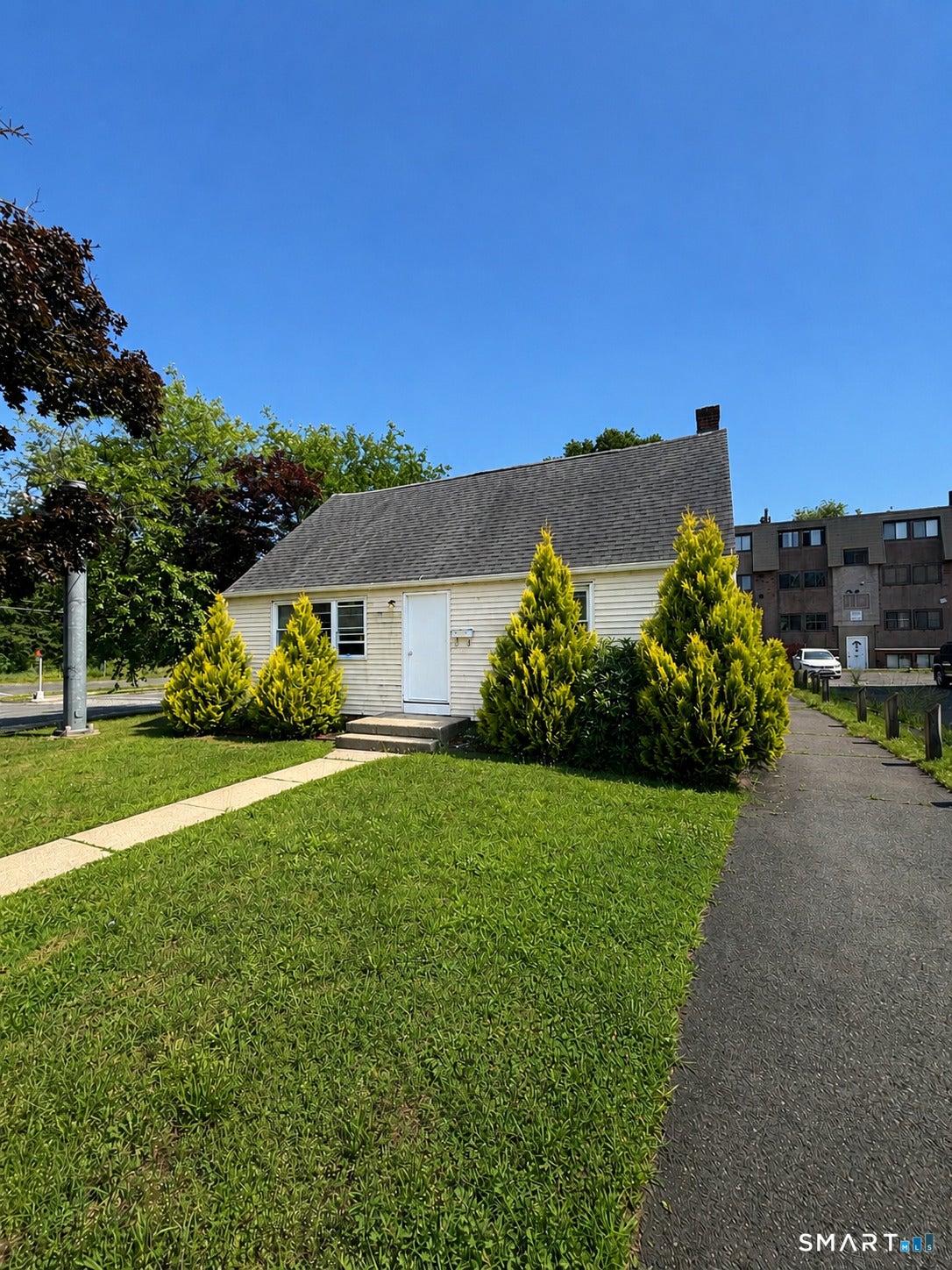 329 Paul Manafort Drive — photo