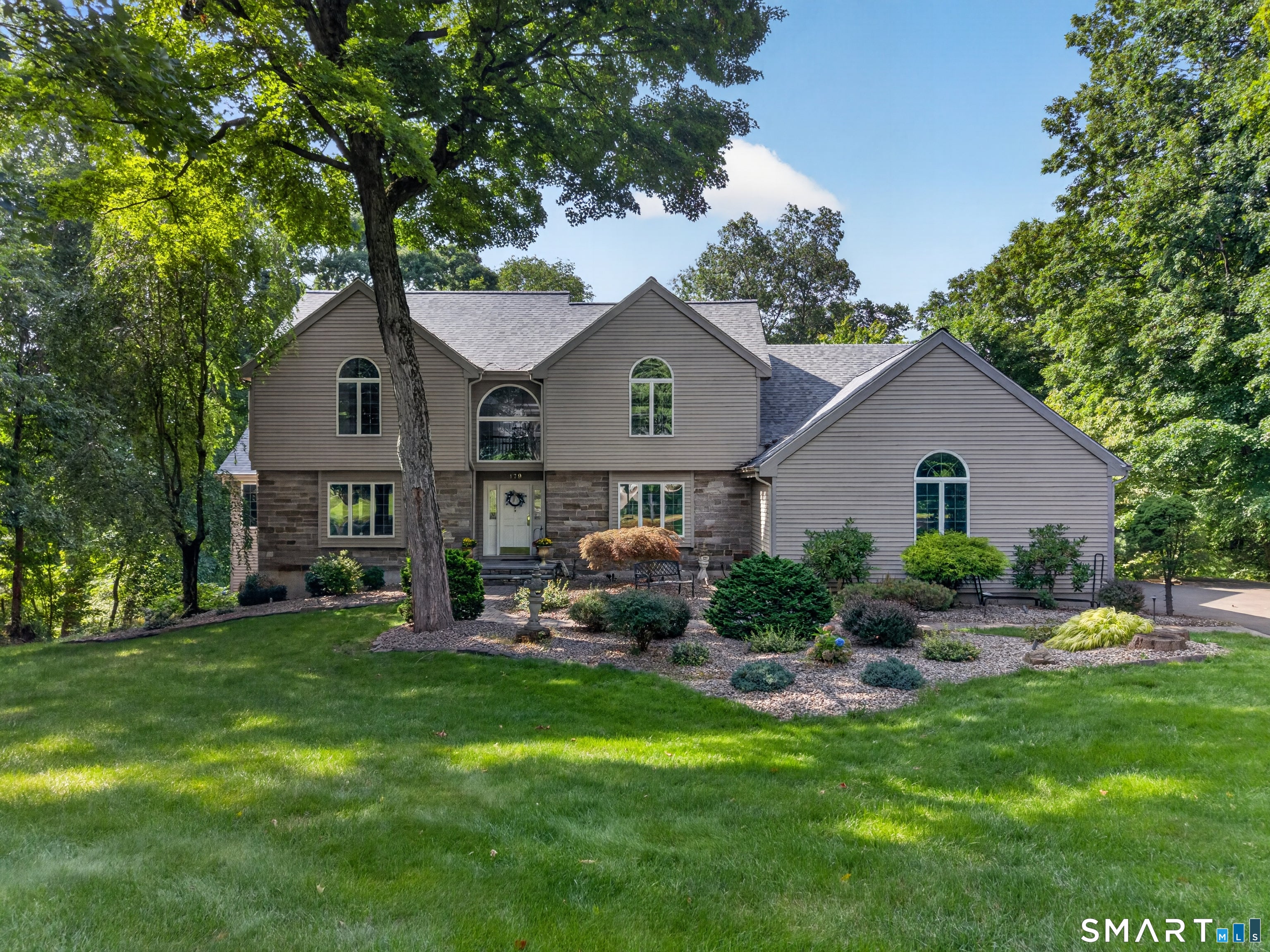 179 Sherwood Drive — photo