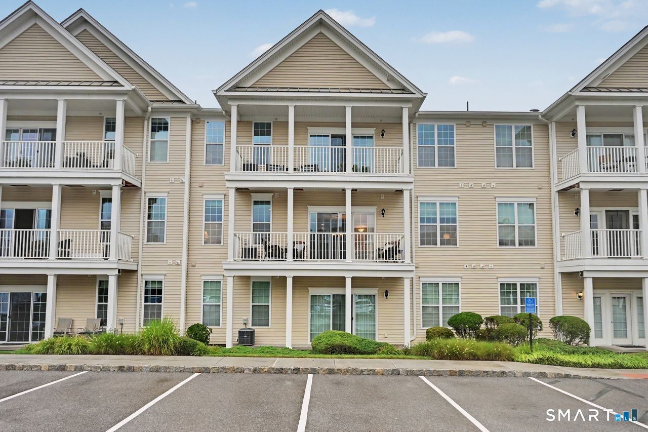 215 Center Meadow Lane 215 — photo
