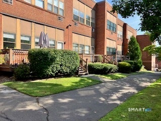 201 College Street 12 — photo