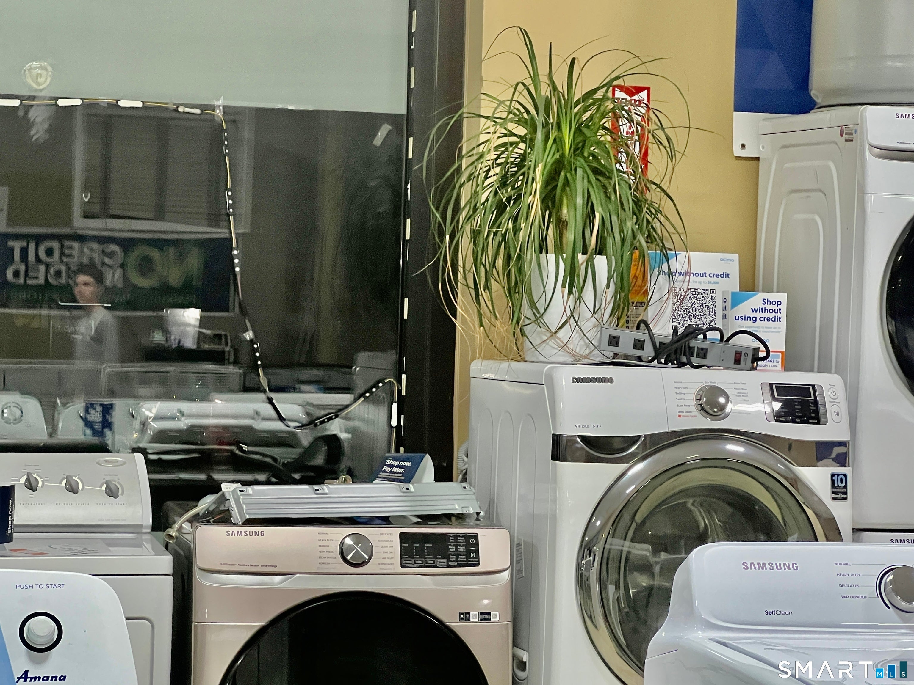 1014 Meriden Road Current Appliance Store — photo