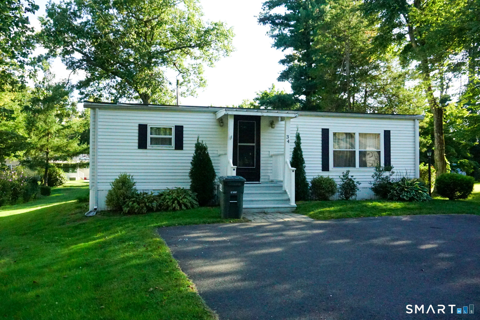 34 Red Oak Drive — photo