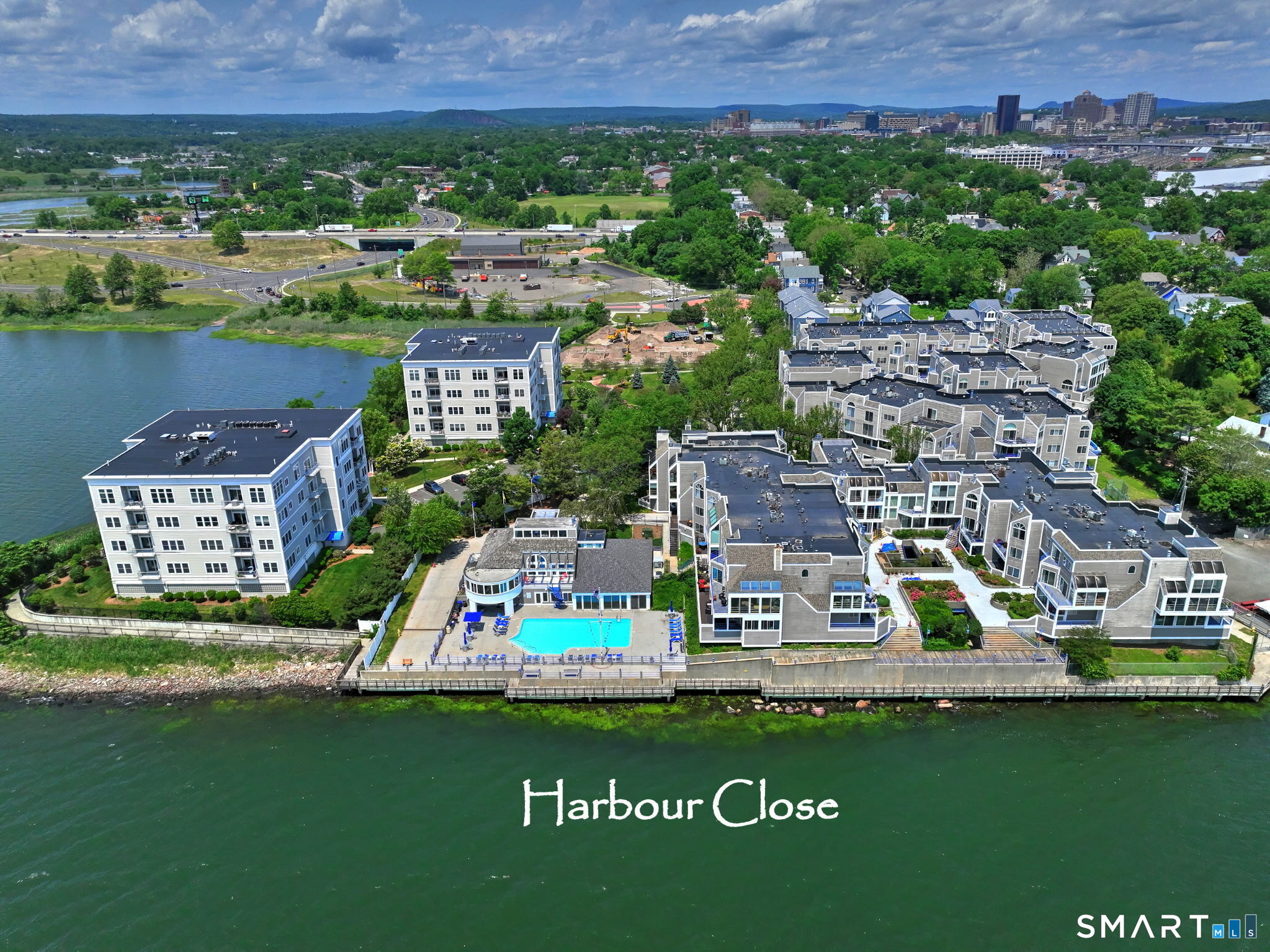 111 Harbour Close 111 — photo