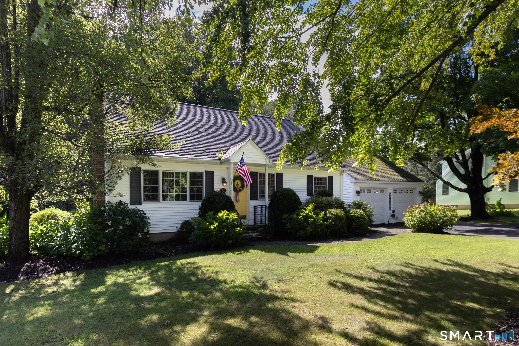 83 Glendale Drive — photo