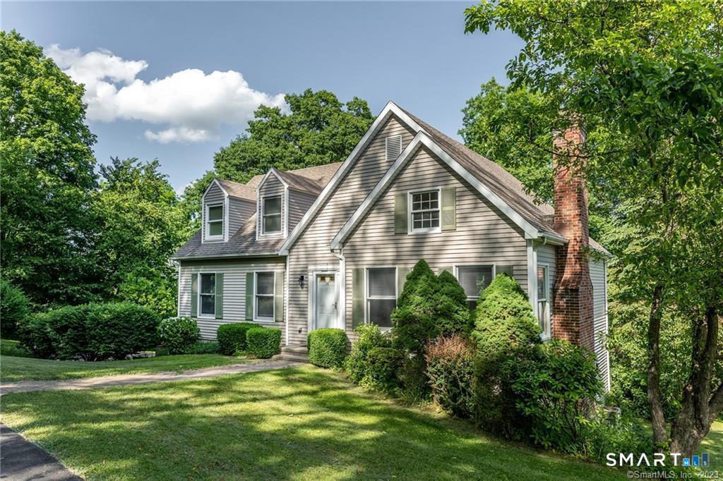 18 Smoke Ridge Drive, Sherman, CT 06784