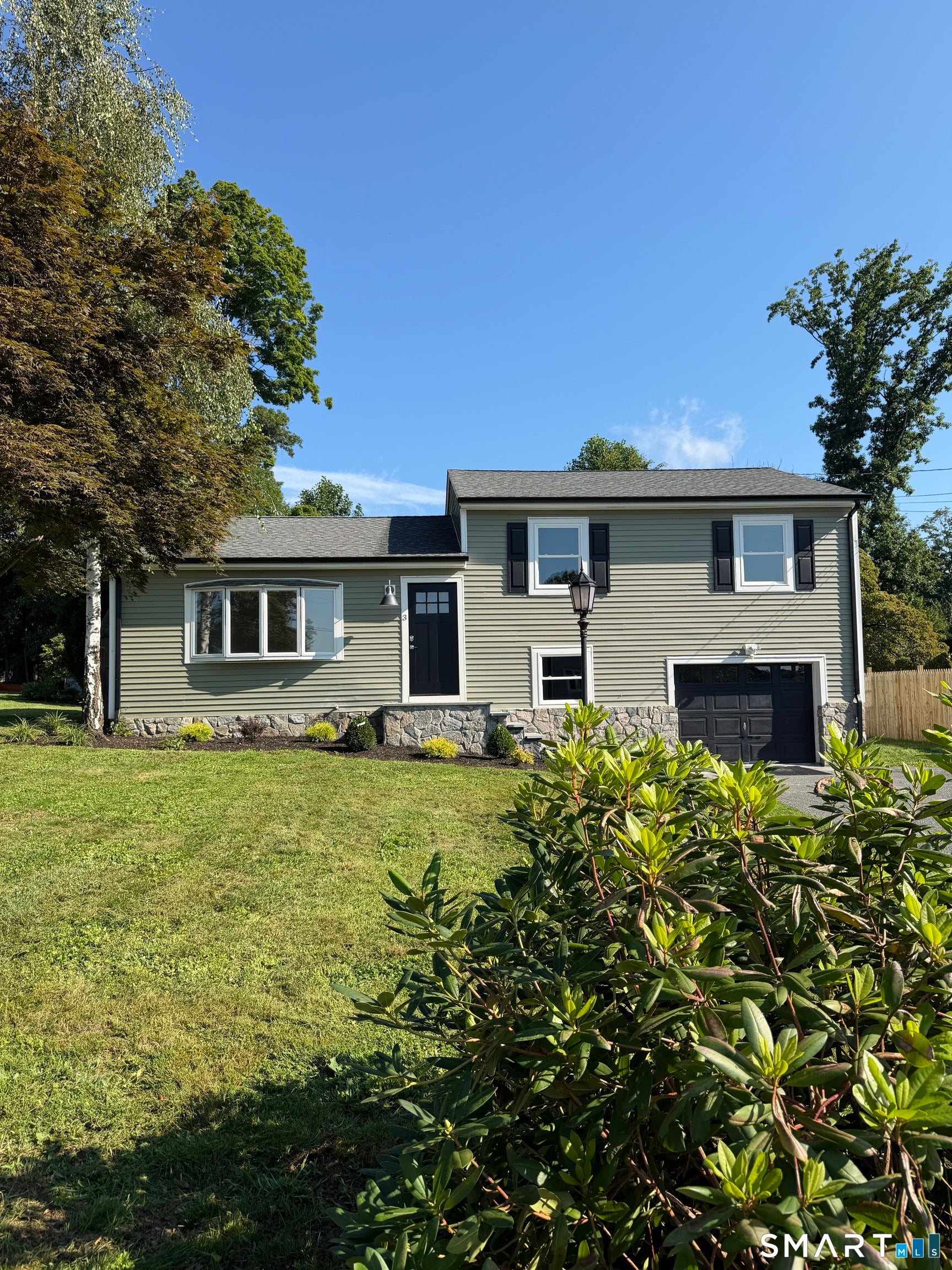 3 Mist Hill Drive — photo