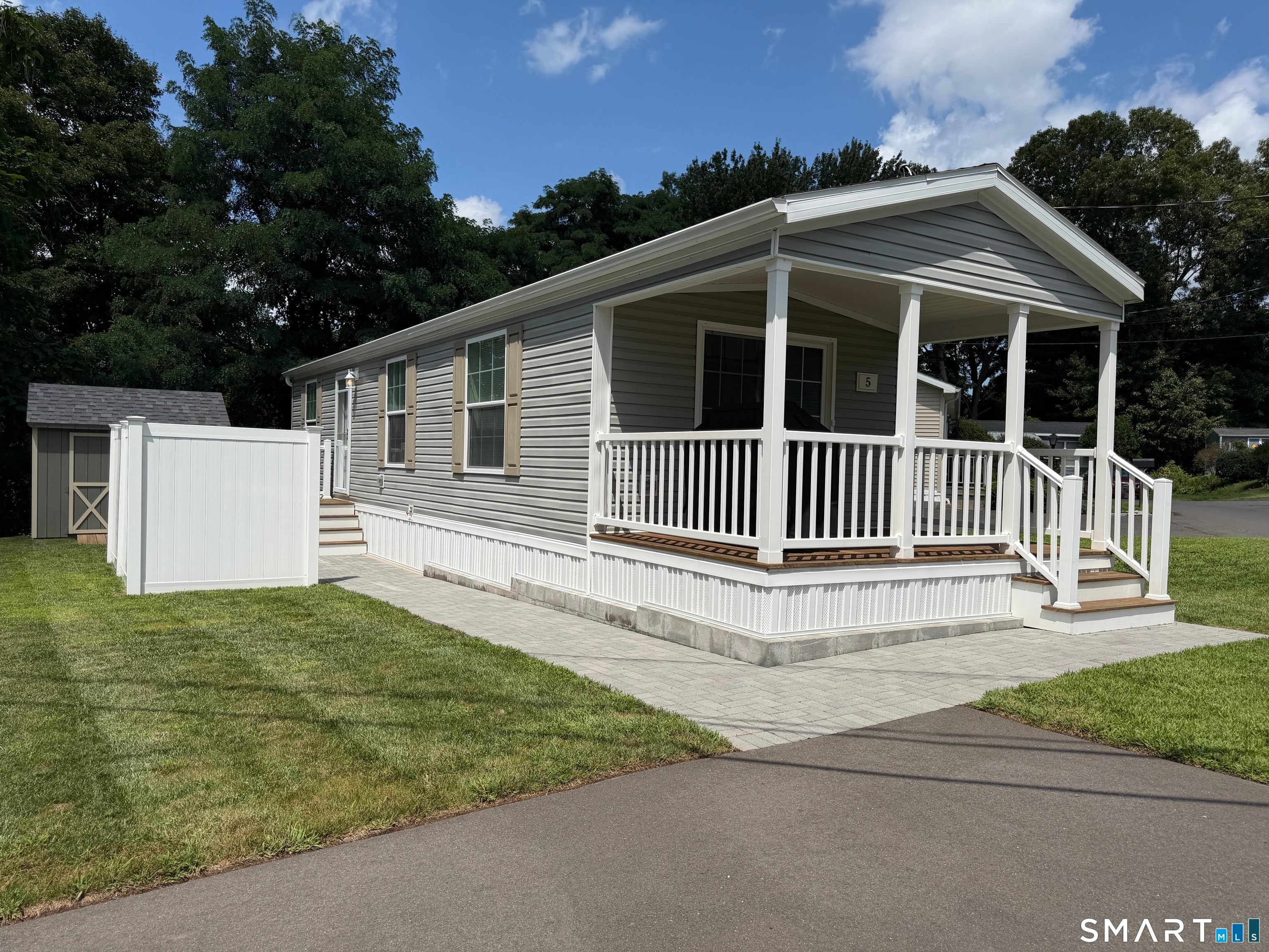 5 Sundeck Terrace — photo