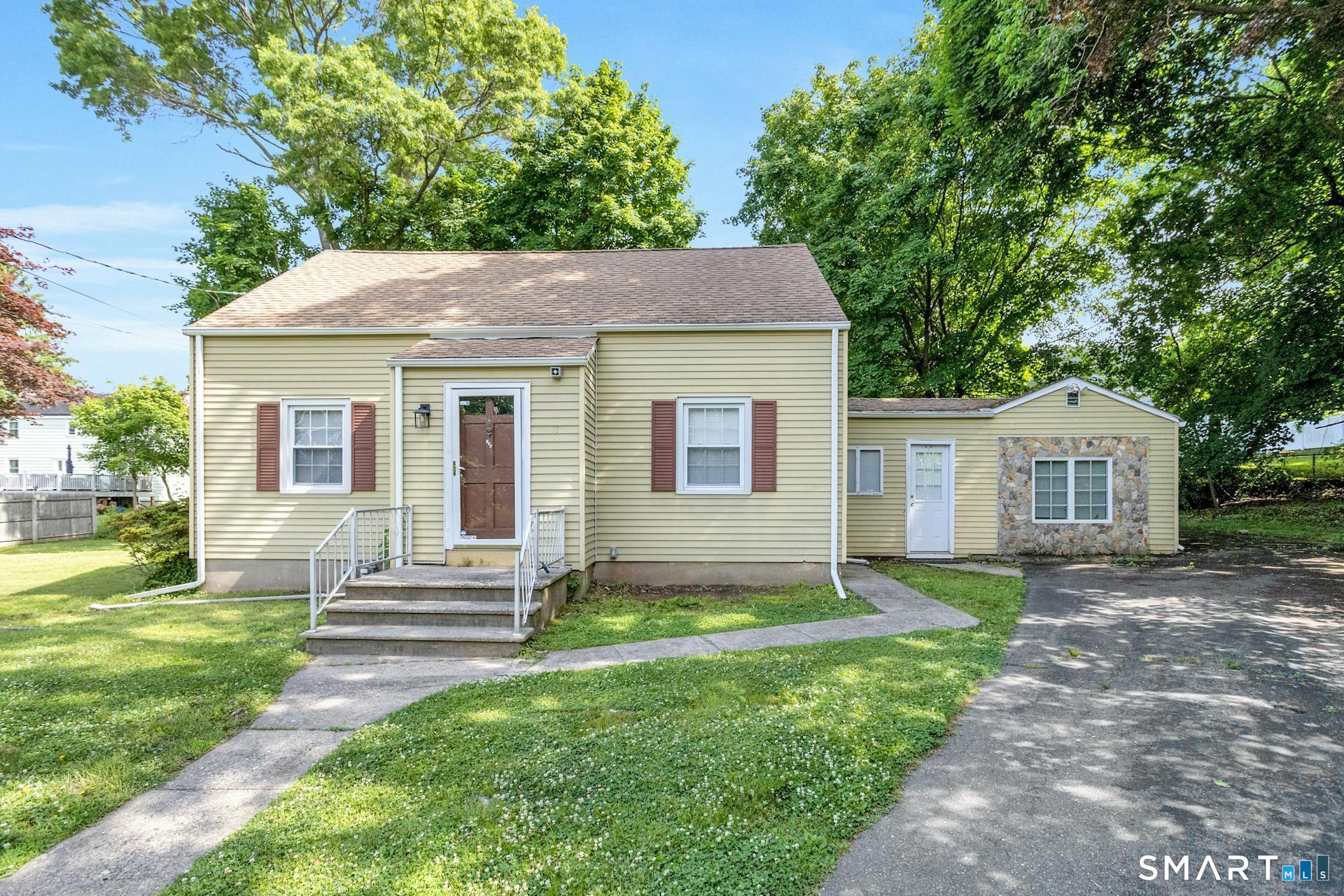 124 Minturn Place — photo