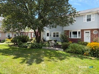 21 East Gate Lane 21 — photo