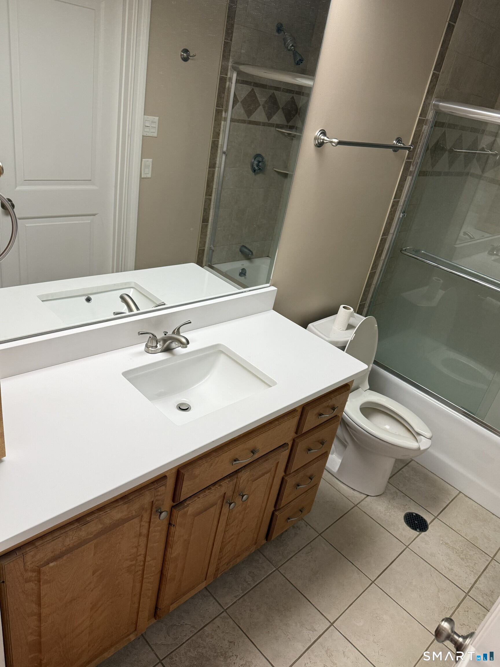 Home in Plainville, CT 06062 — photo 3
