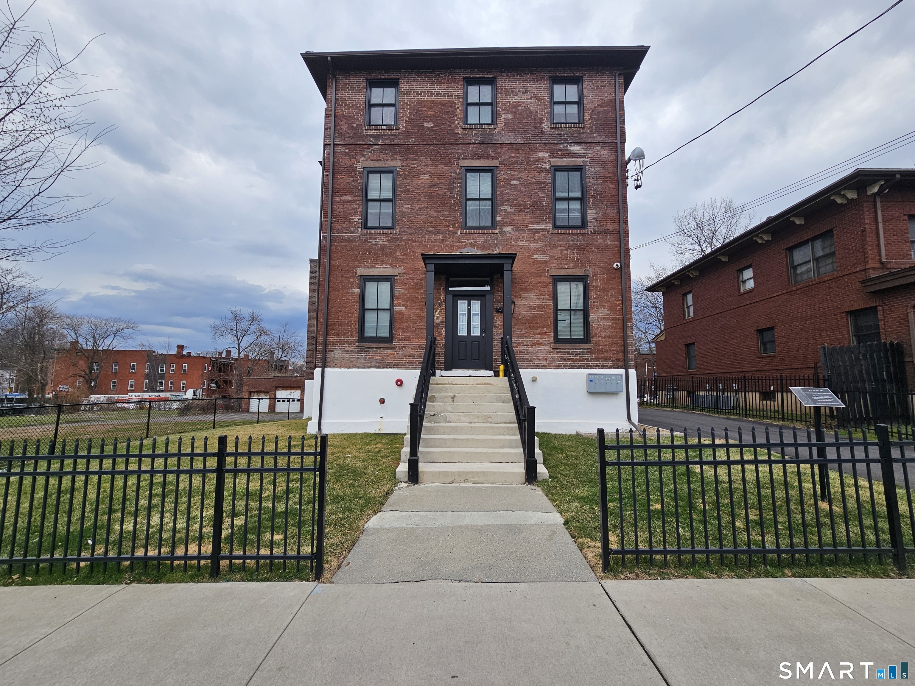 94-96 Edwards Street 3a — photo