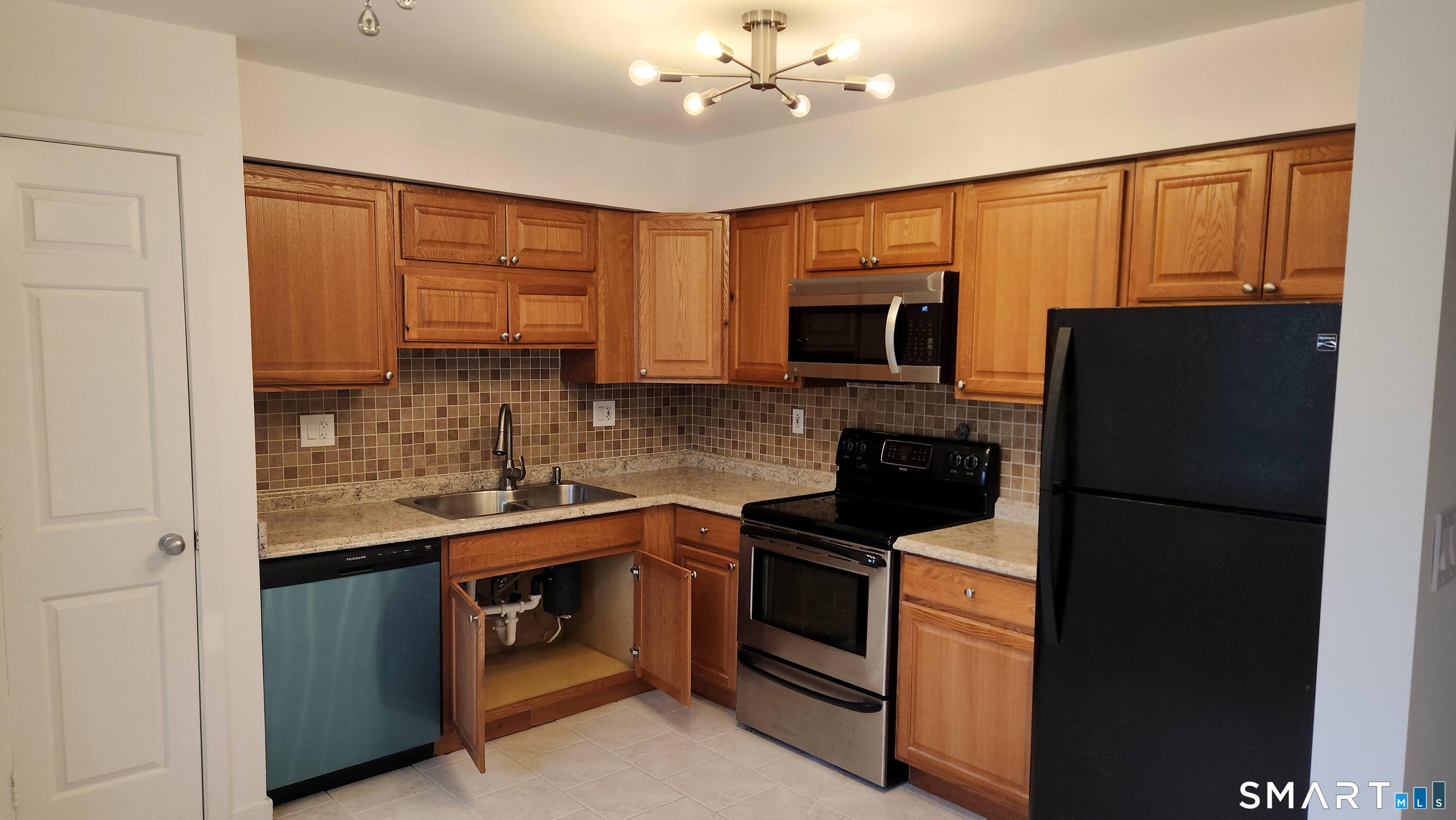 1414 Whitney Avenue a3 — photo
