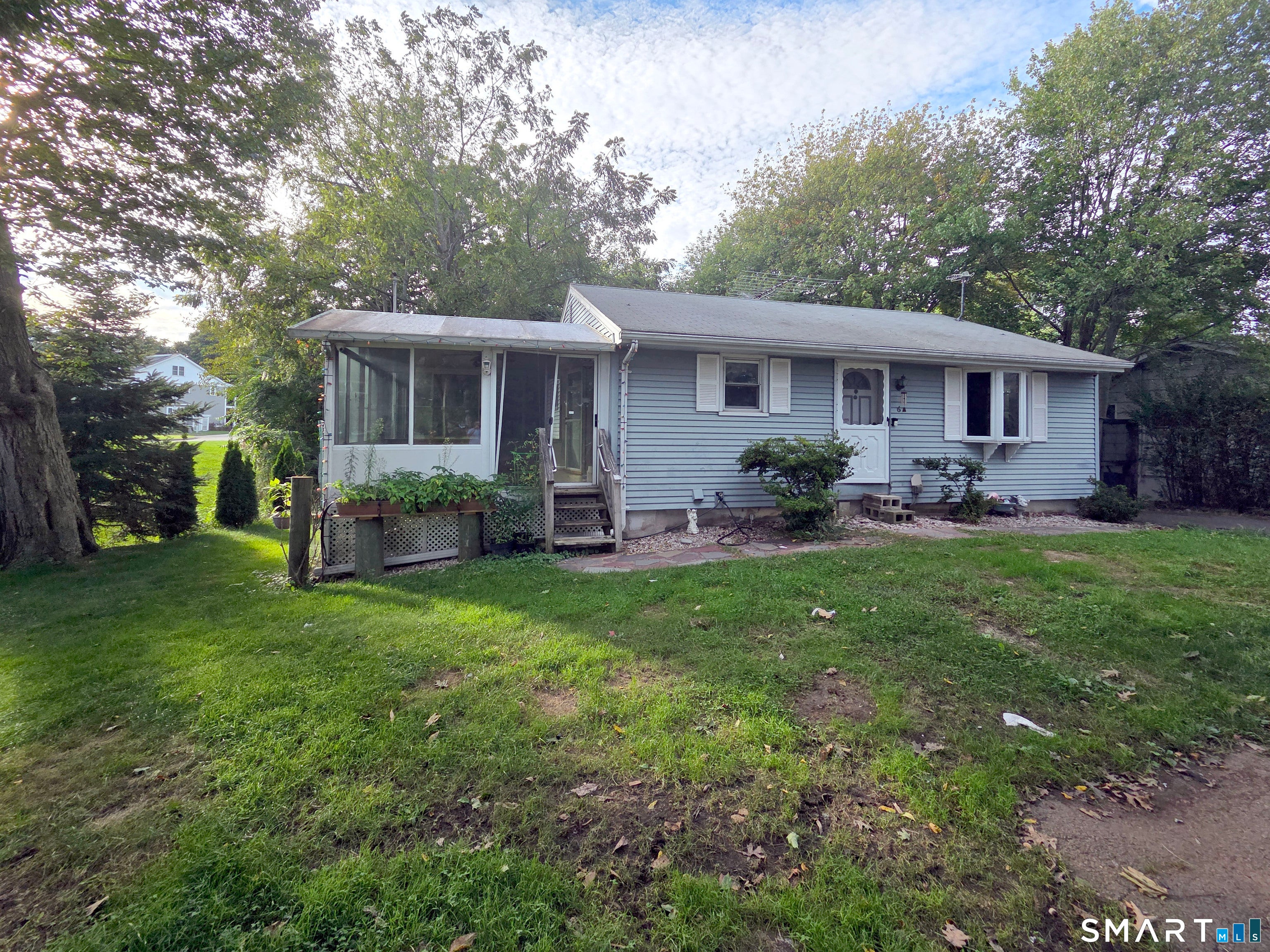 6 Woodland, Aka 6 West Side Avenue Road — photo