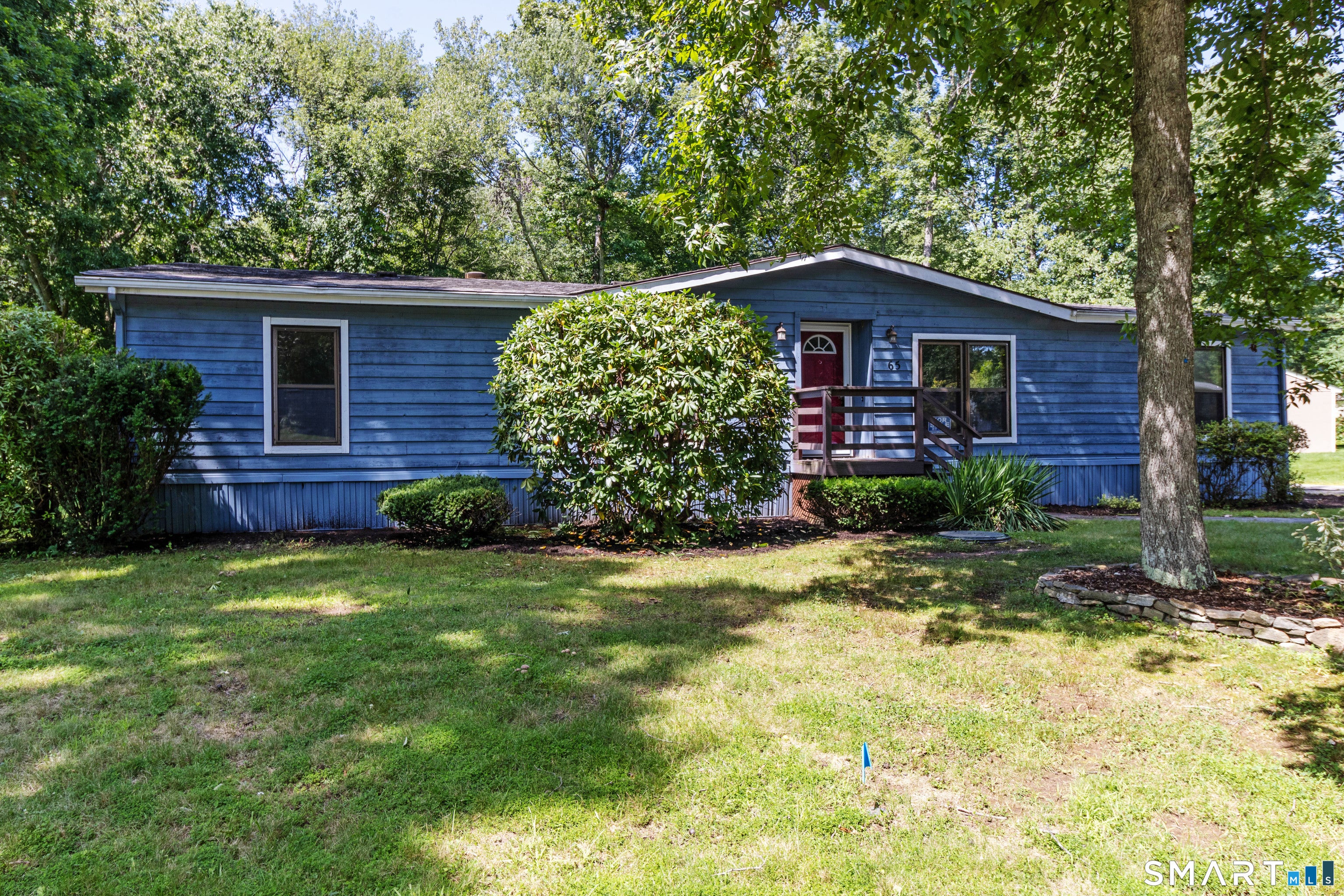 65 Colchester Commons — photo