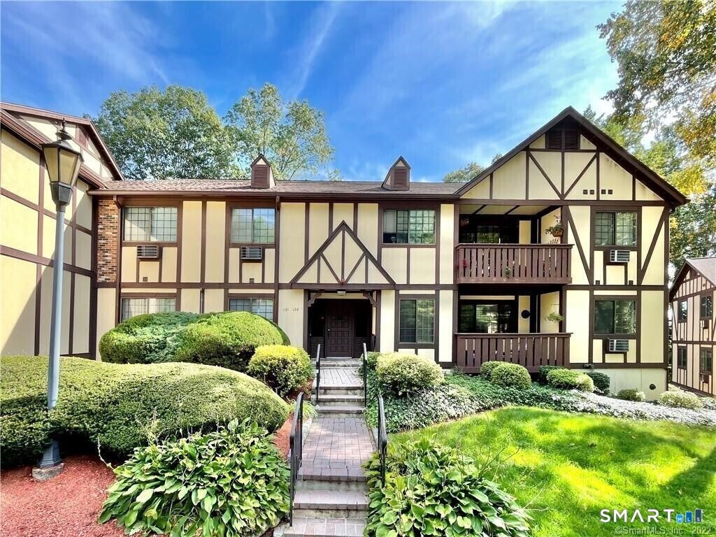 125 Warner Hill Road 128 — photo