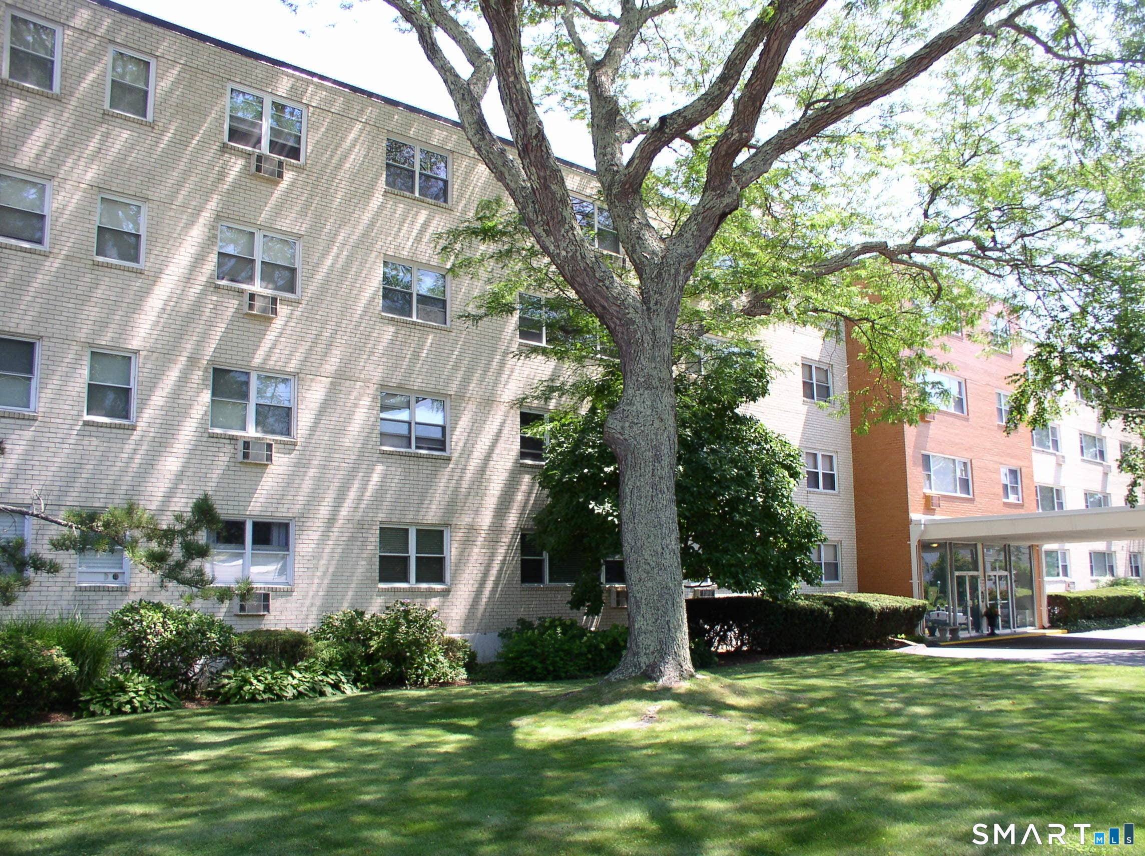 292 Pequot Avenue 4E — photo