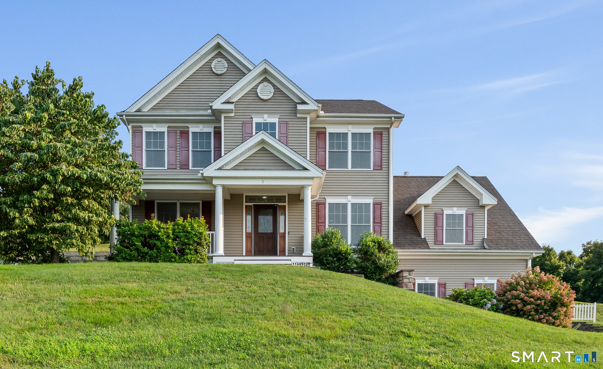 5 Rolling Hills Drive — photo