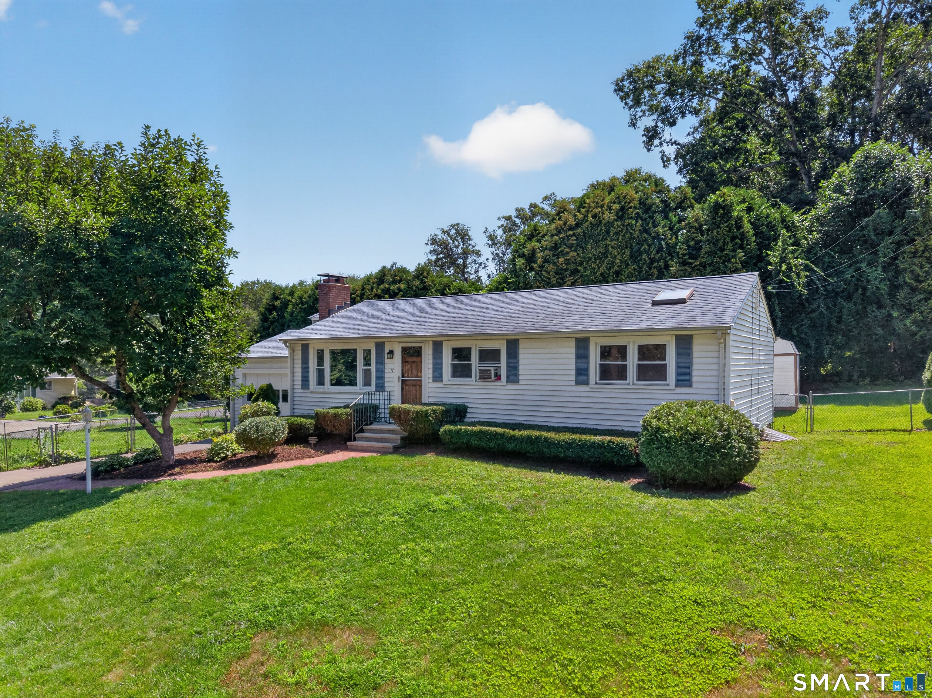 17 Sycamore Road — photo