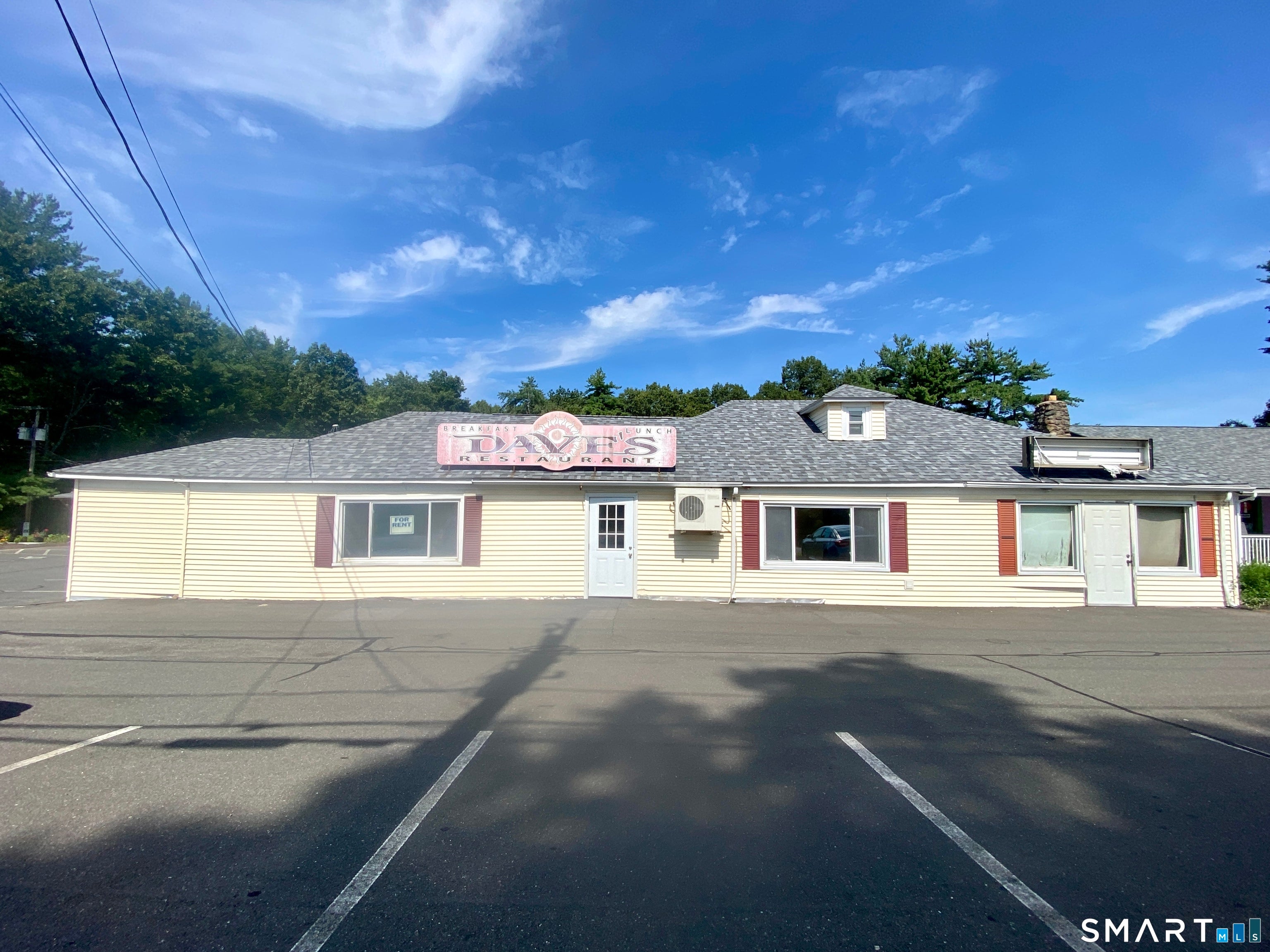 569 Salmon Brook Street — photo