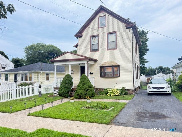 23 Girard Avenue — photo
