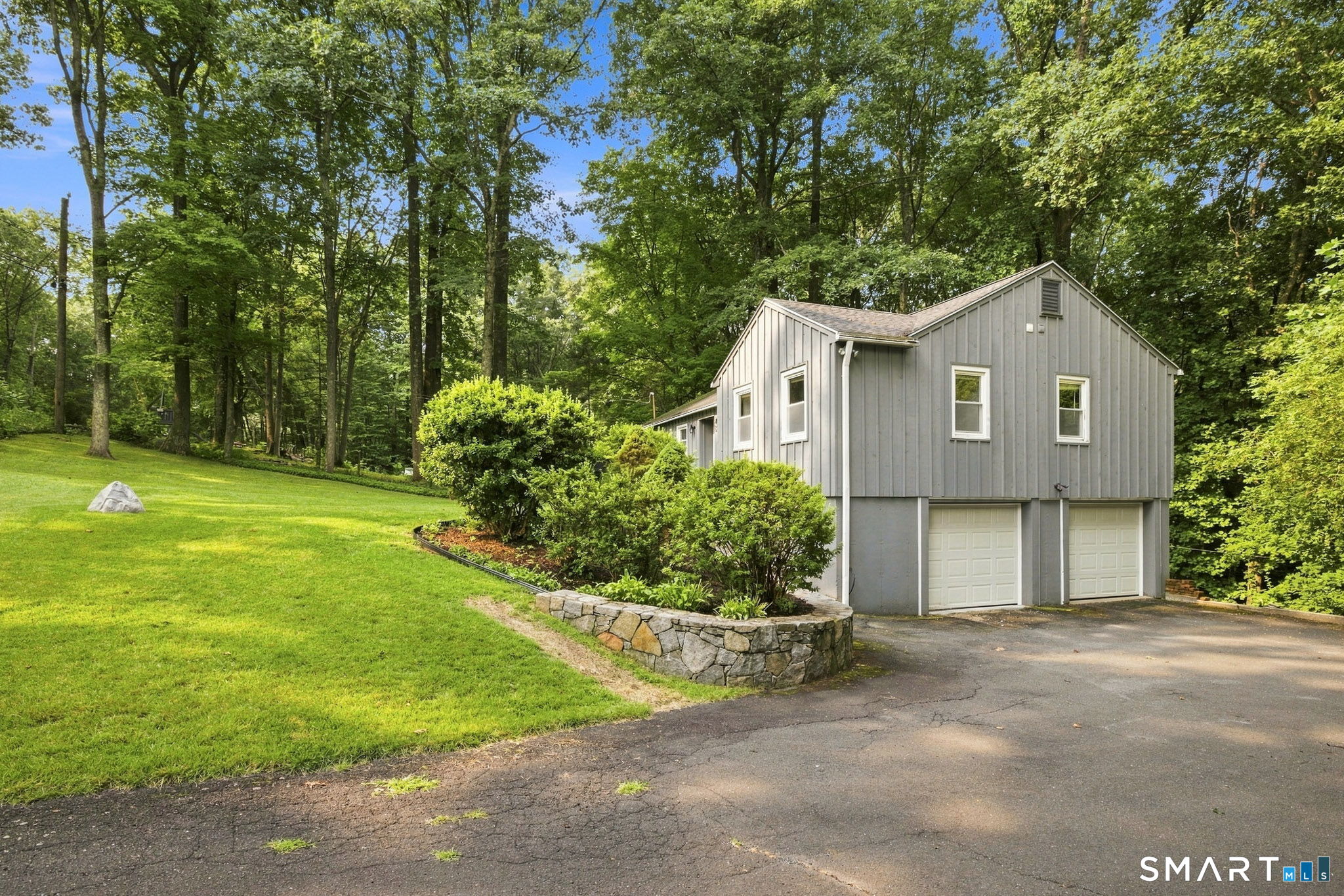 Home in Newtown, CT 06482 — photo 3