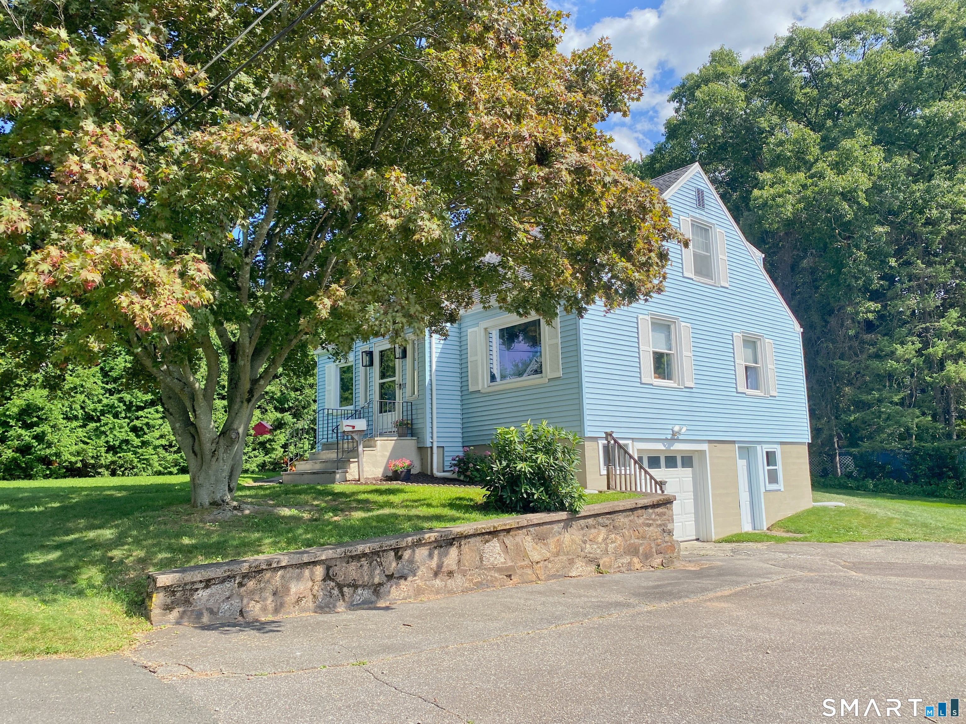 11 Esther Avenue — photo