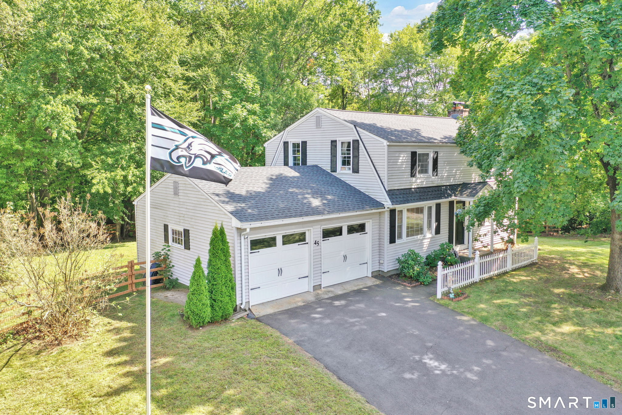45 Colonial Drive — photo