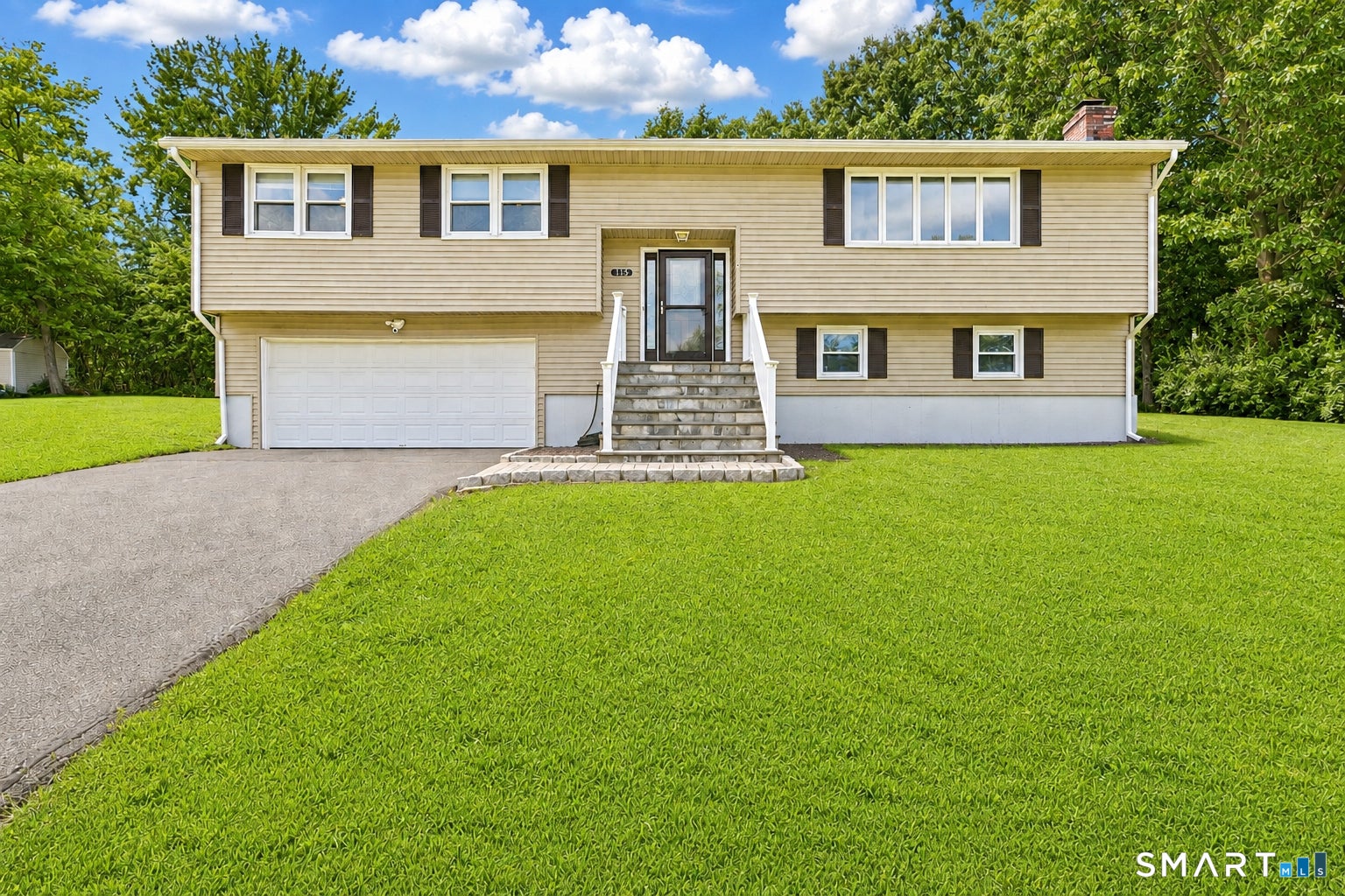 115 Inwood Drive — photo