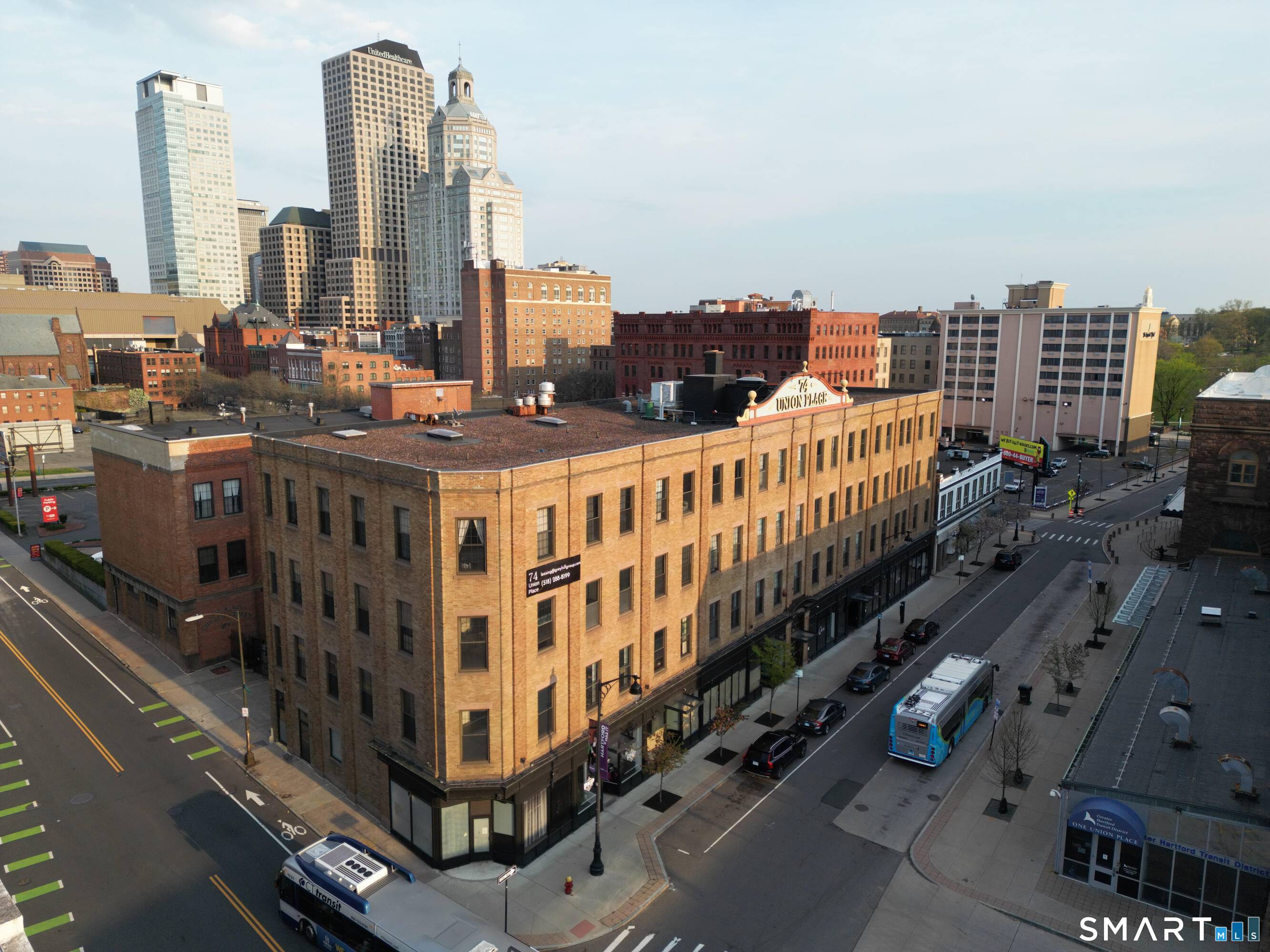64-84 Union Place 70 — photo