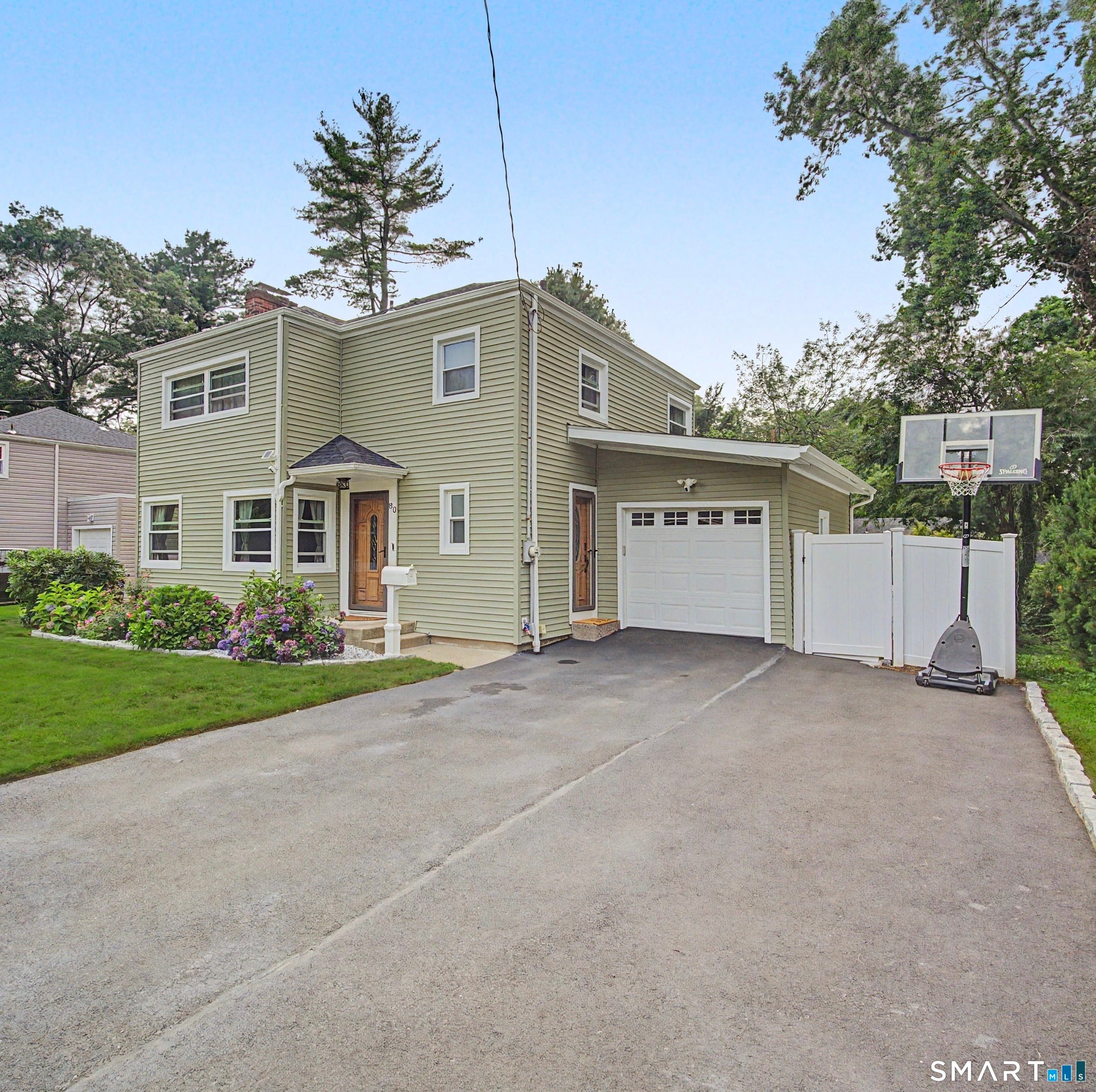 80 Lakeview Terrace — photo