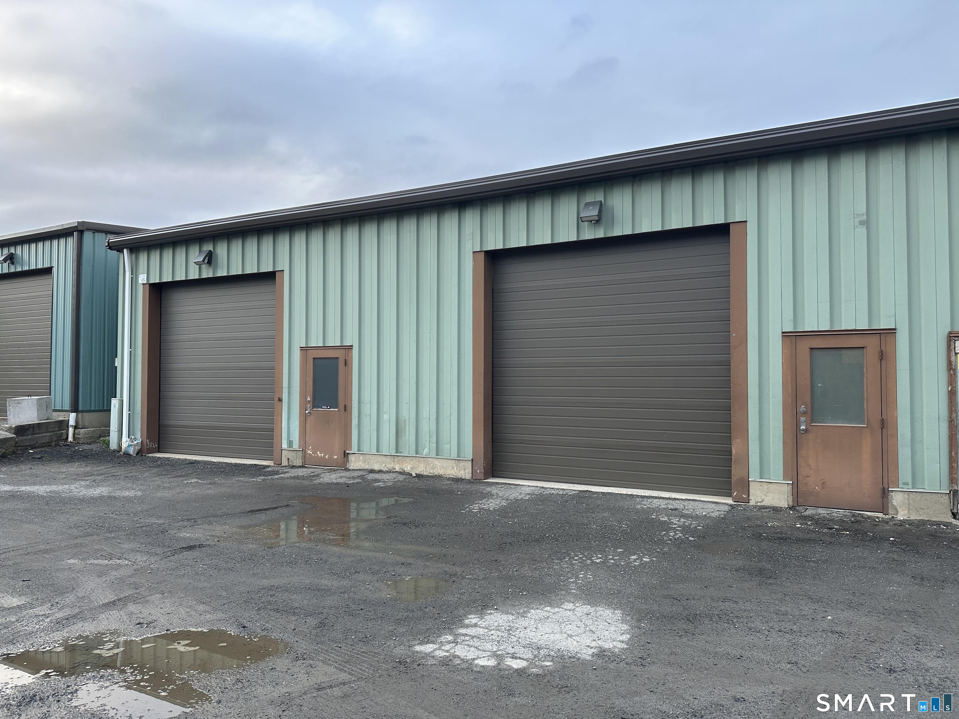 85B Danbury Road 1 + 2 — photo