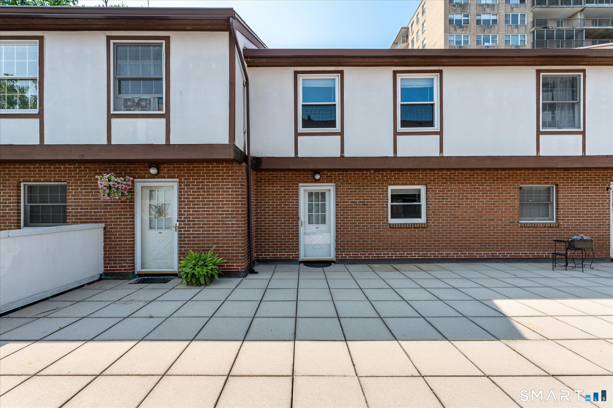 77 Glenbrook Road 407 — photo