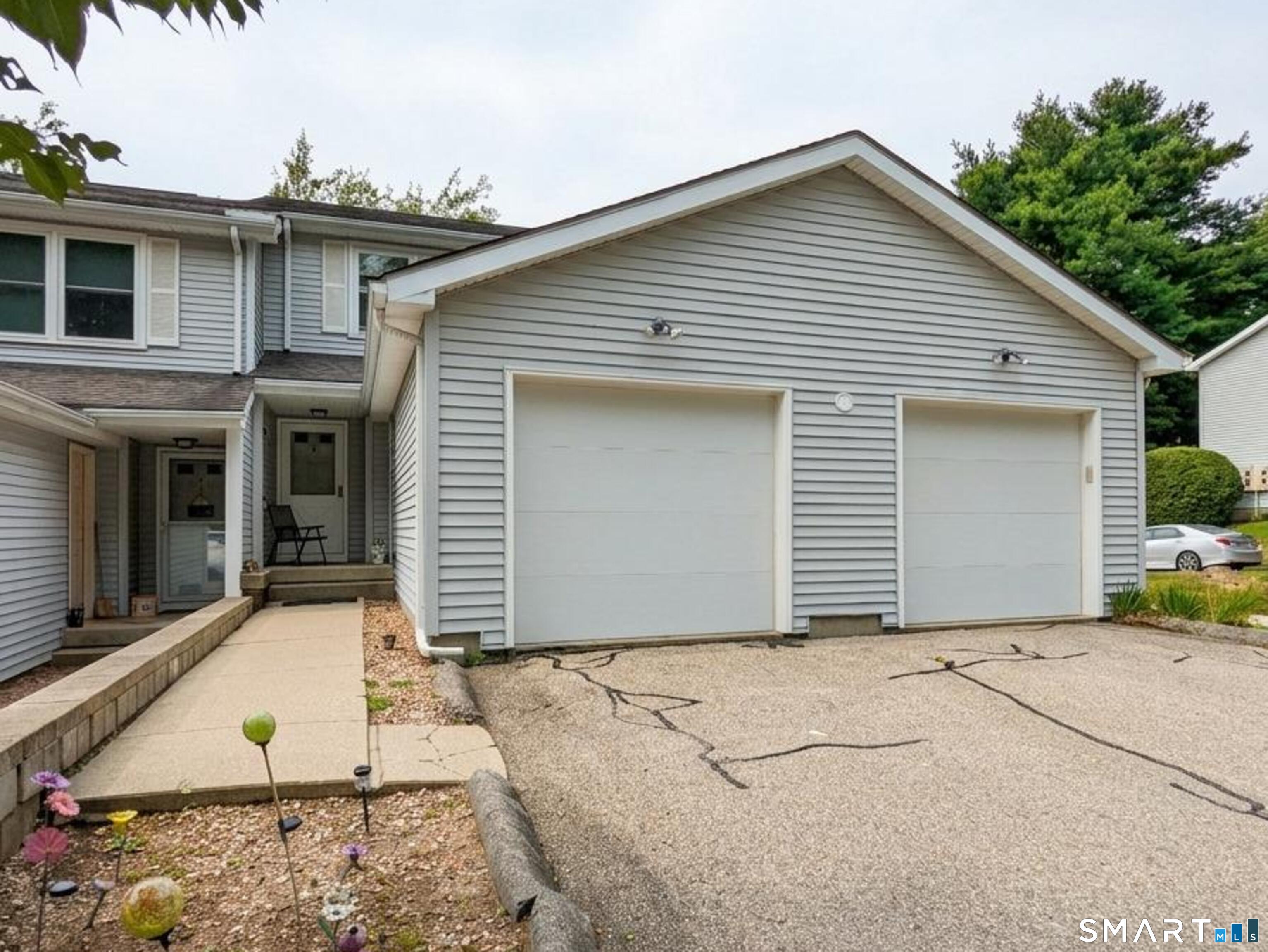 29 Kathleen Drive 7E — photo