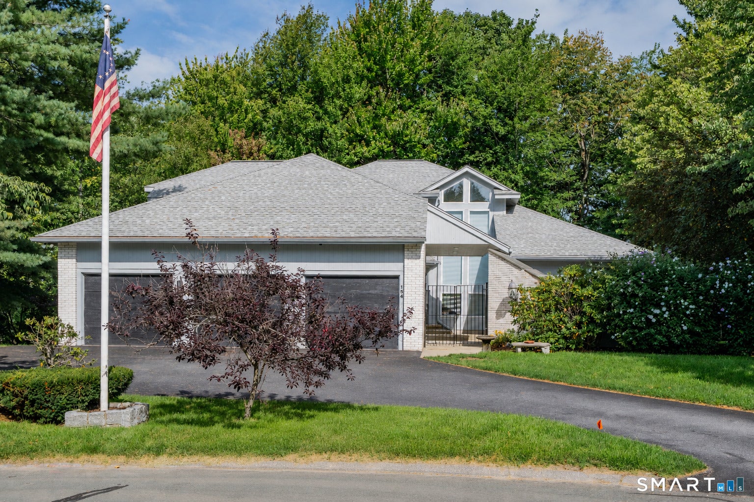 154 Suncrest Court — photo