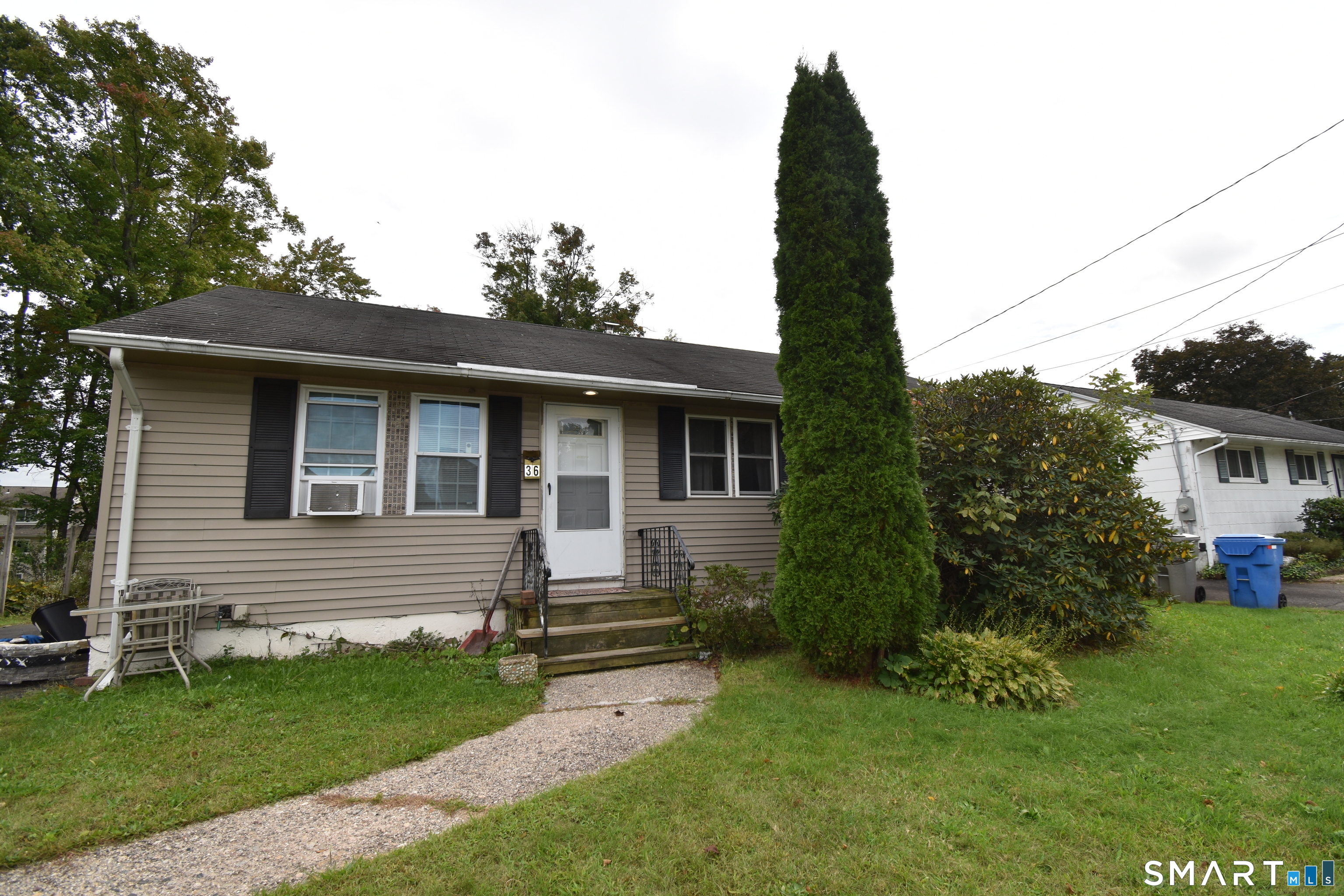 36 Sandra Street — photo