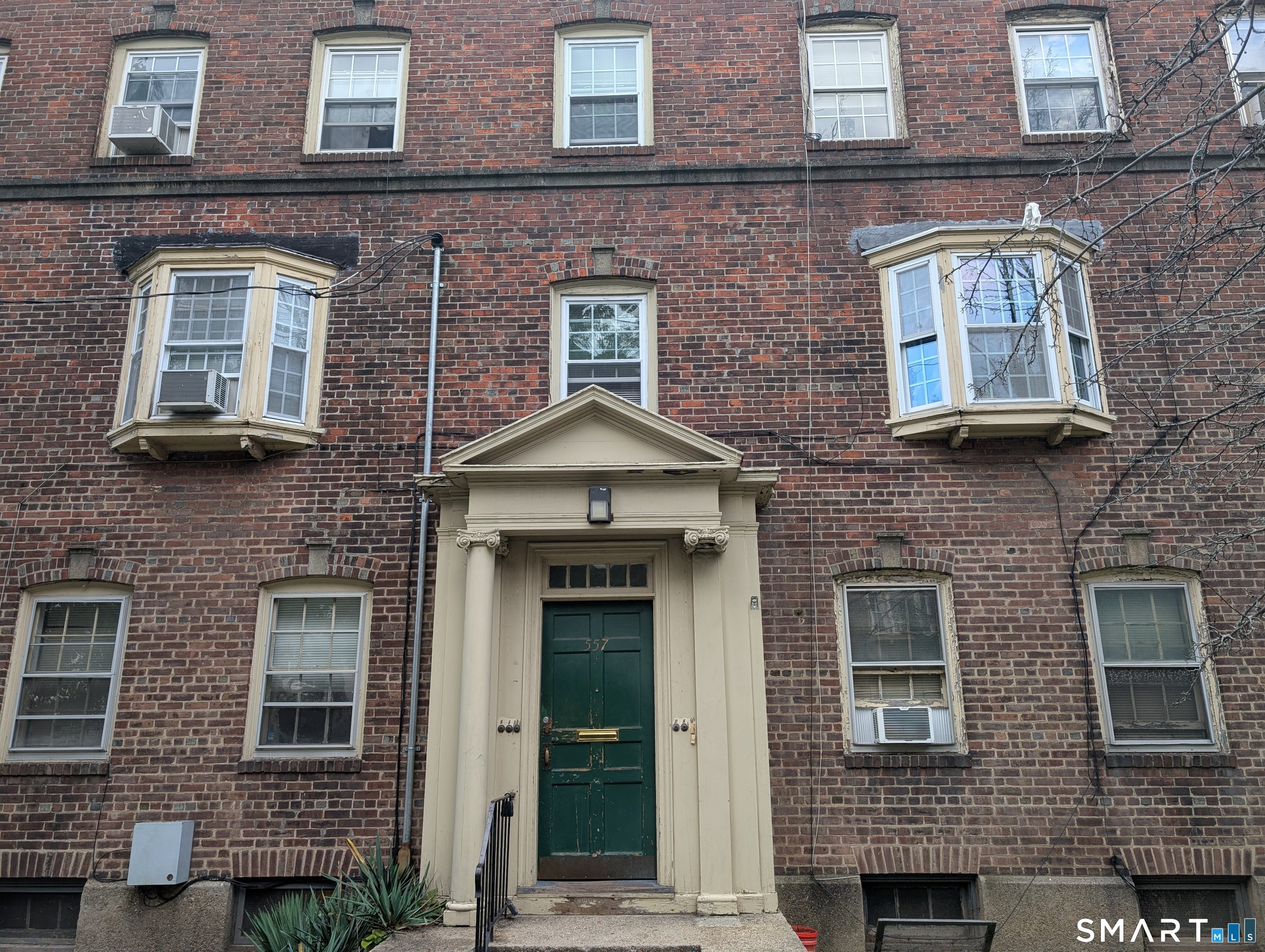 557 Wilmot Avenue 6 — photo