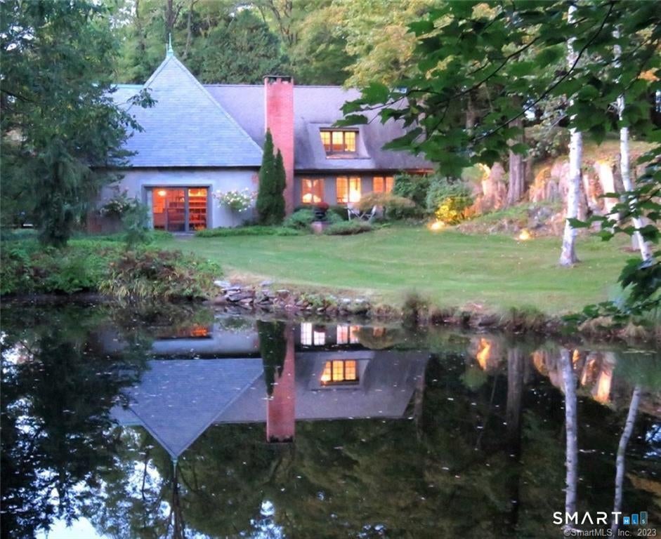 261 Taconic Road — photo