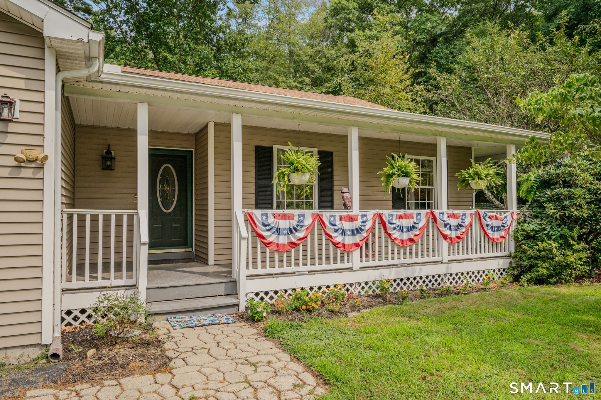394 Killingly Avenue, Putnam, CT 06260 — photo 3