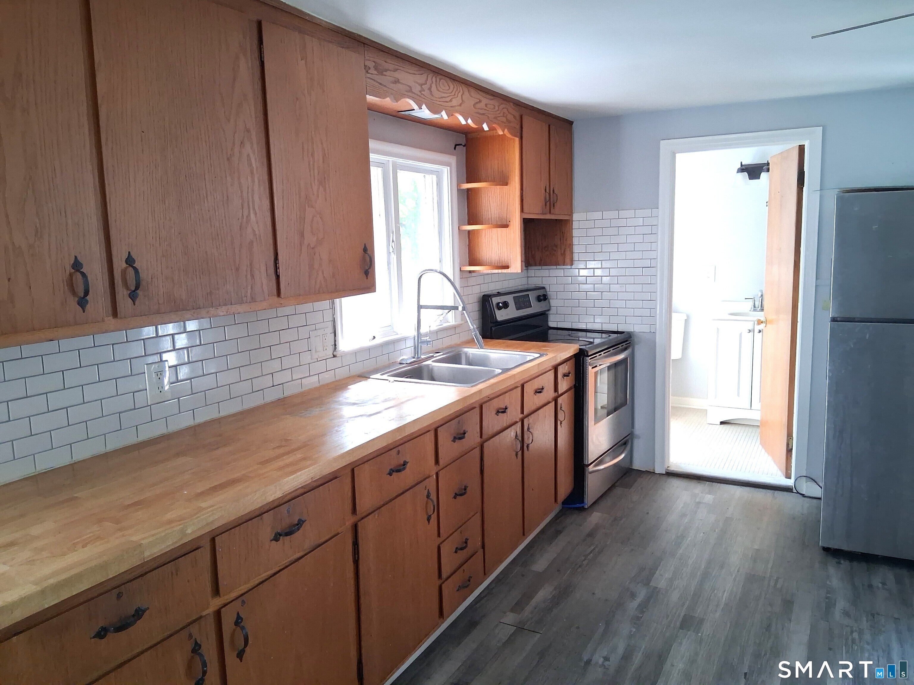 Home in Beacon Falls, CT 06403 — photo 2
