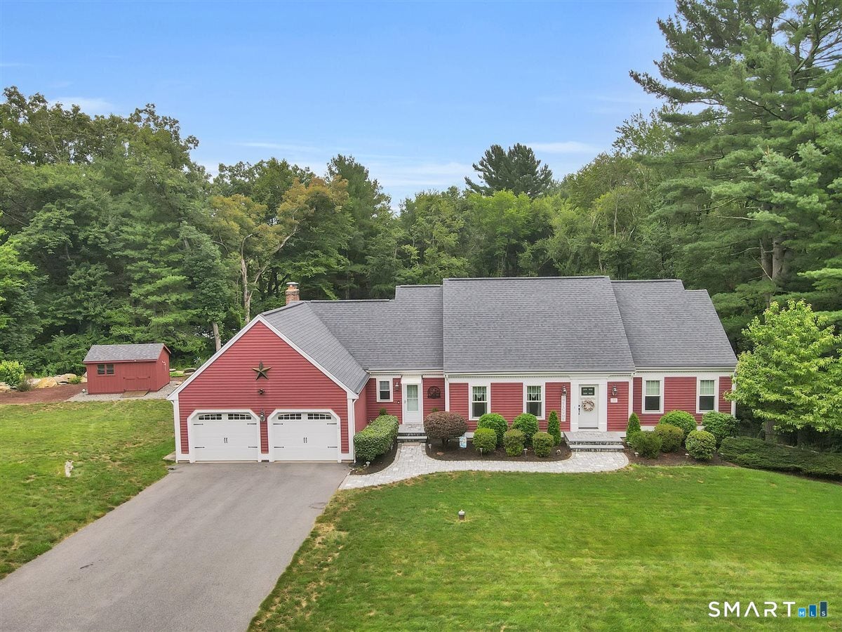 37 Woodfields Drive — photo