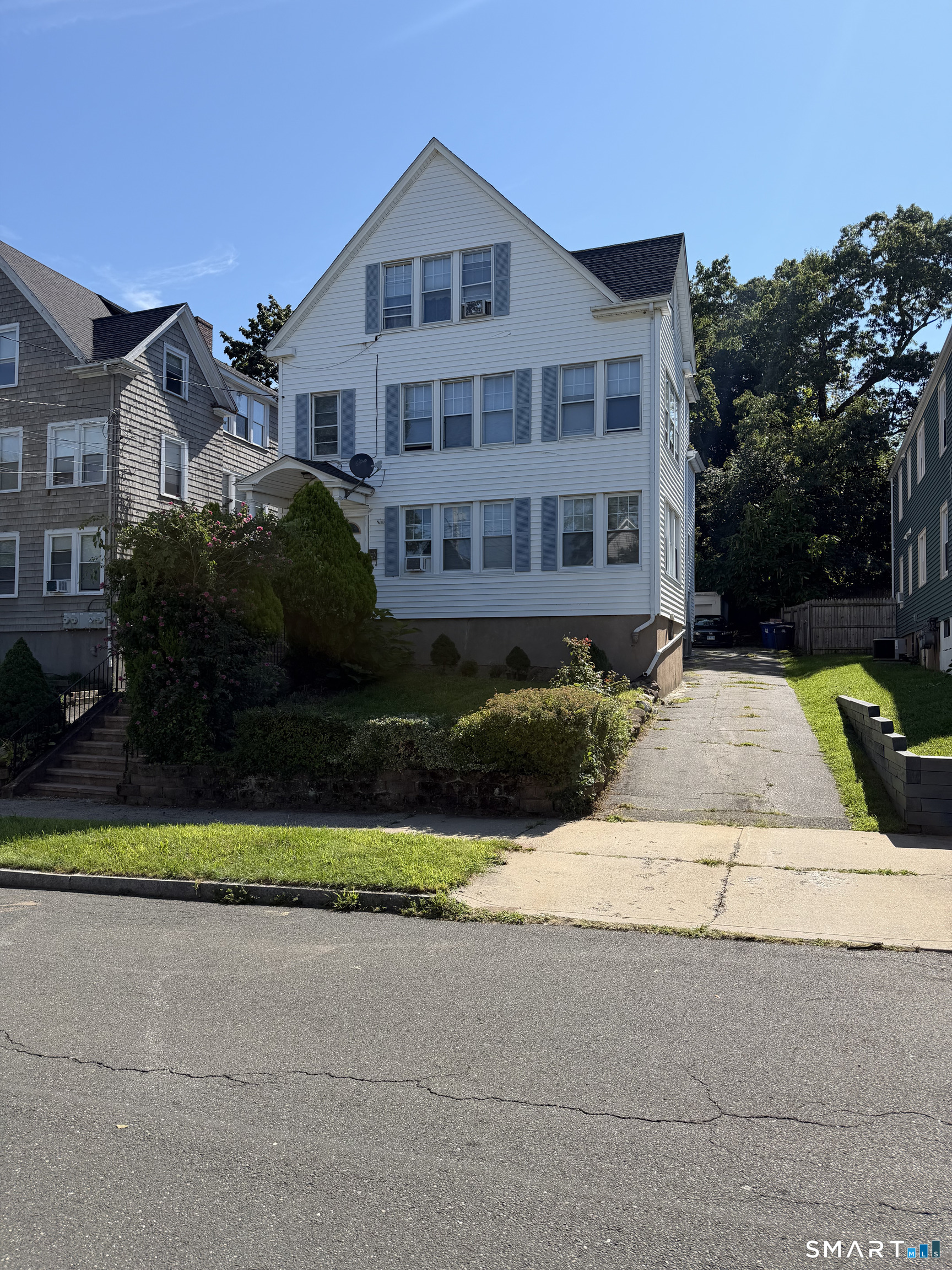 257 Sheffield Avenue — photo