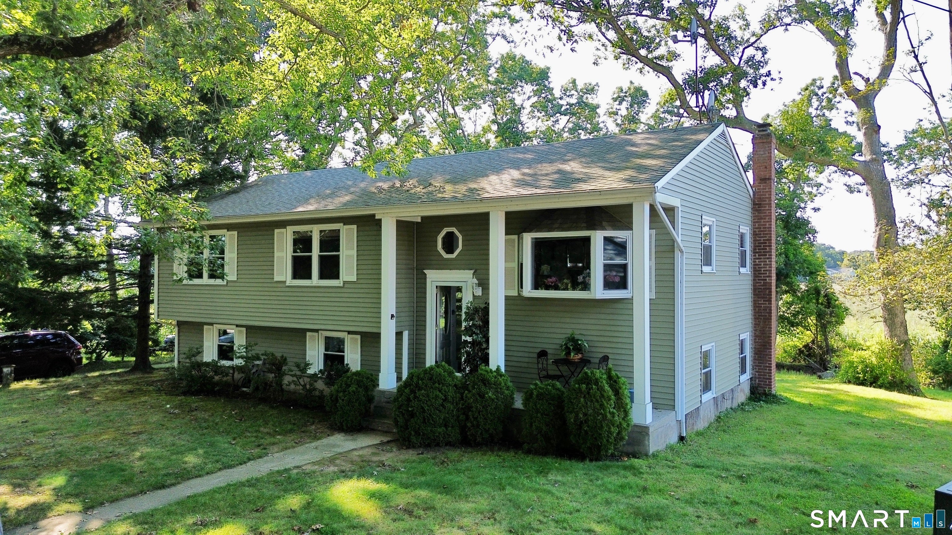 71 Knollwood Drive — photo