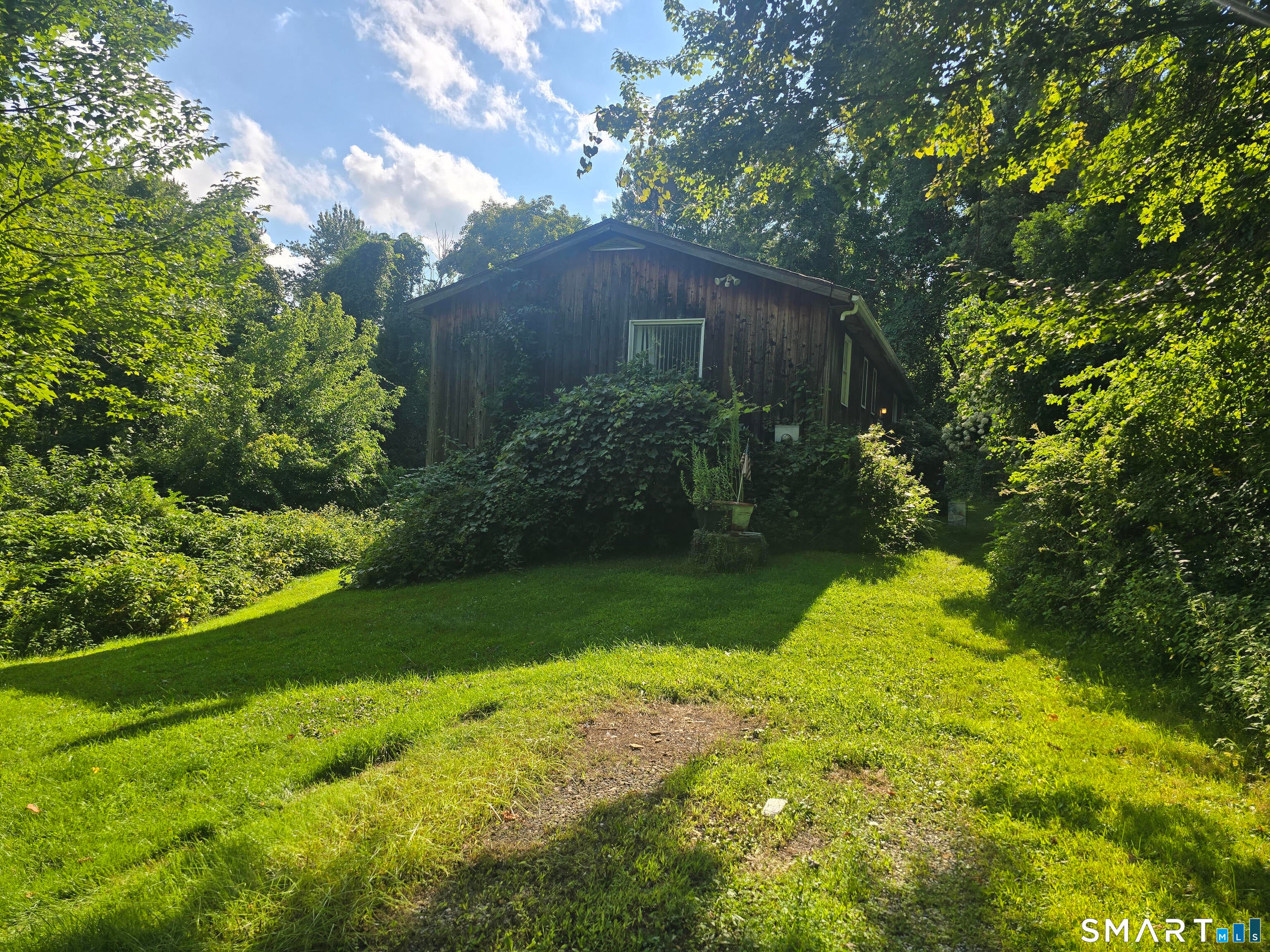 16 Strawberry Lane — photo